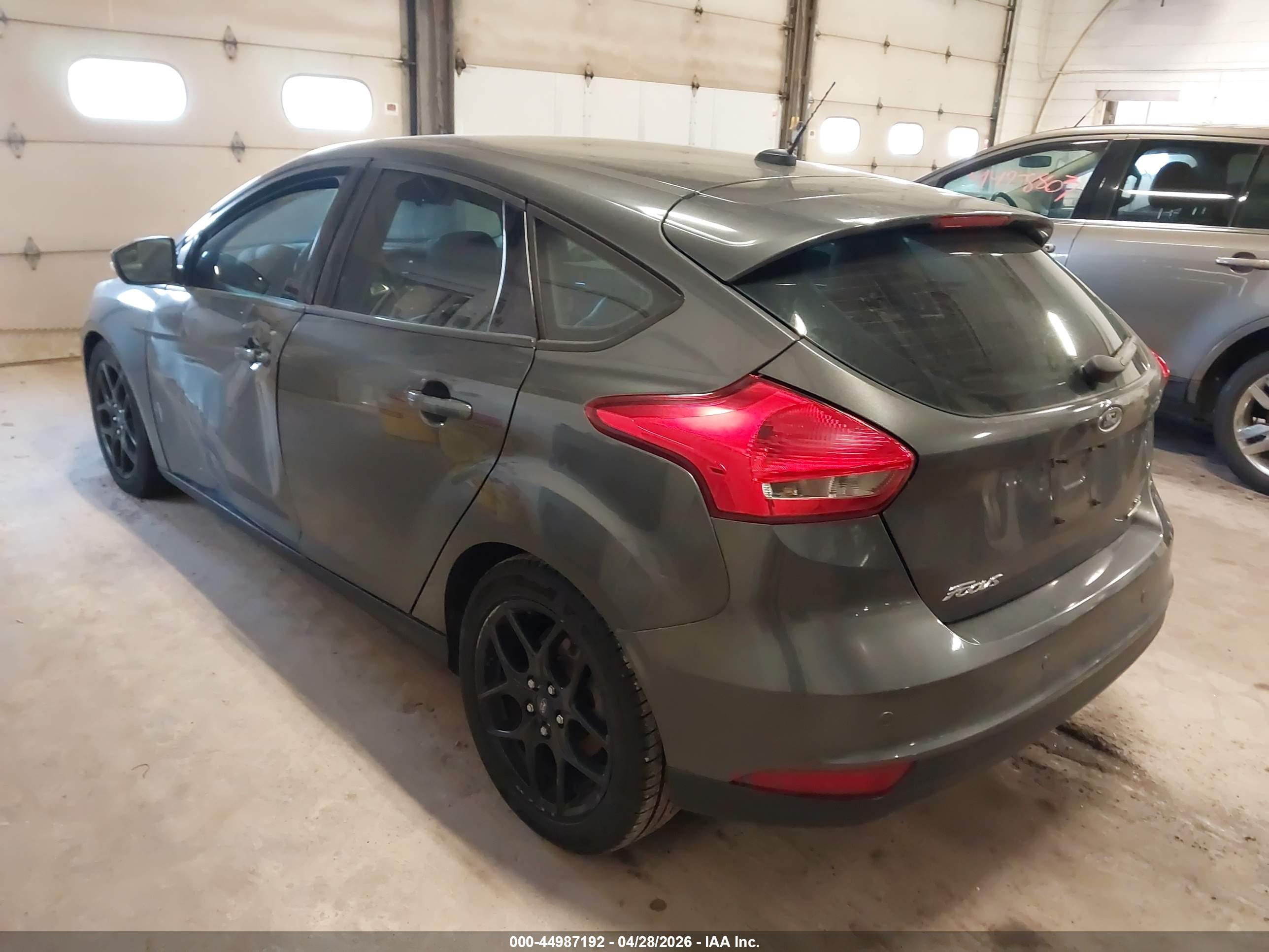FORD FOCUS image 3