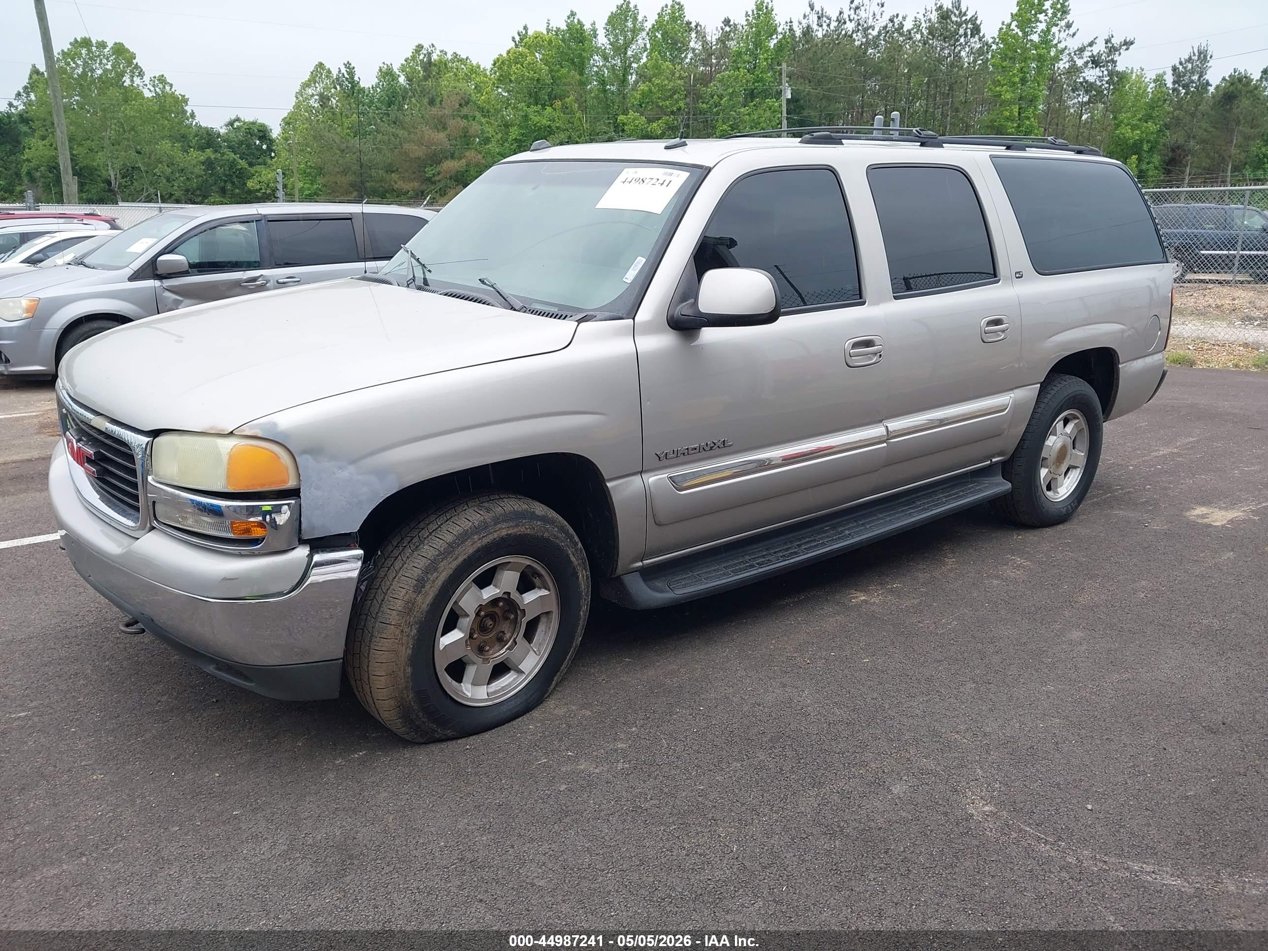 GMC YUKON image 2