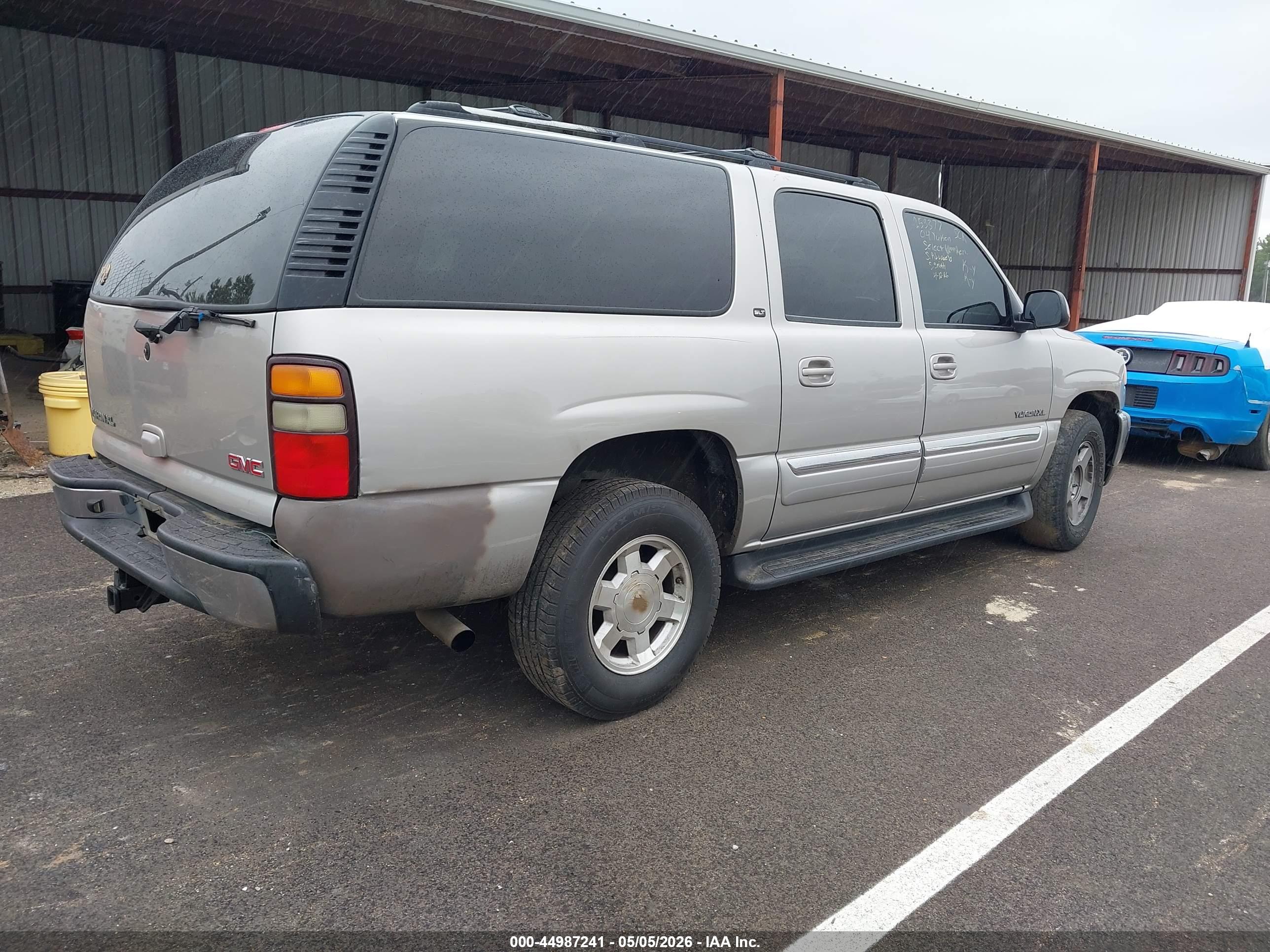 GMC YUKON image 4