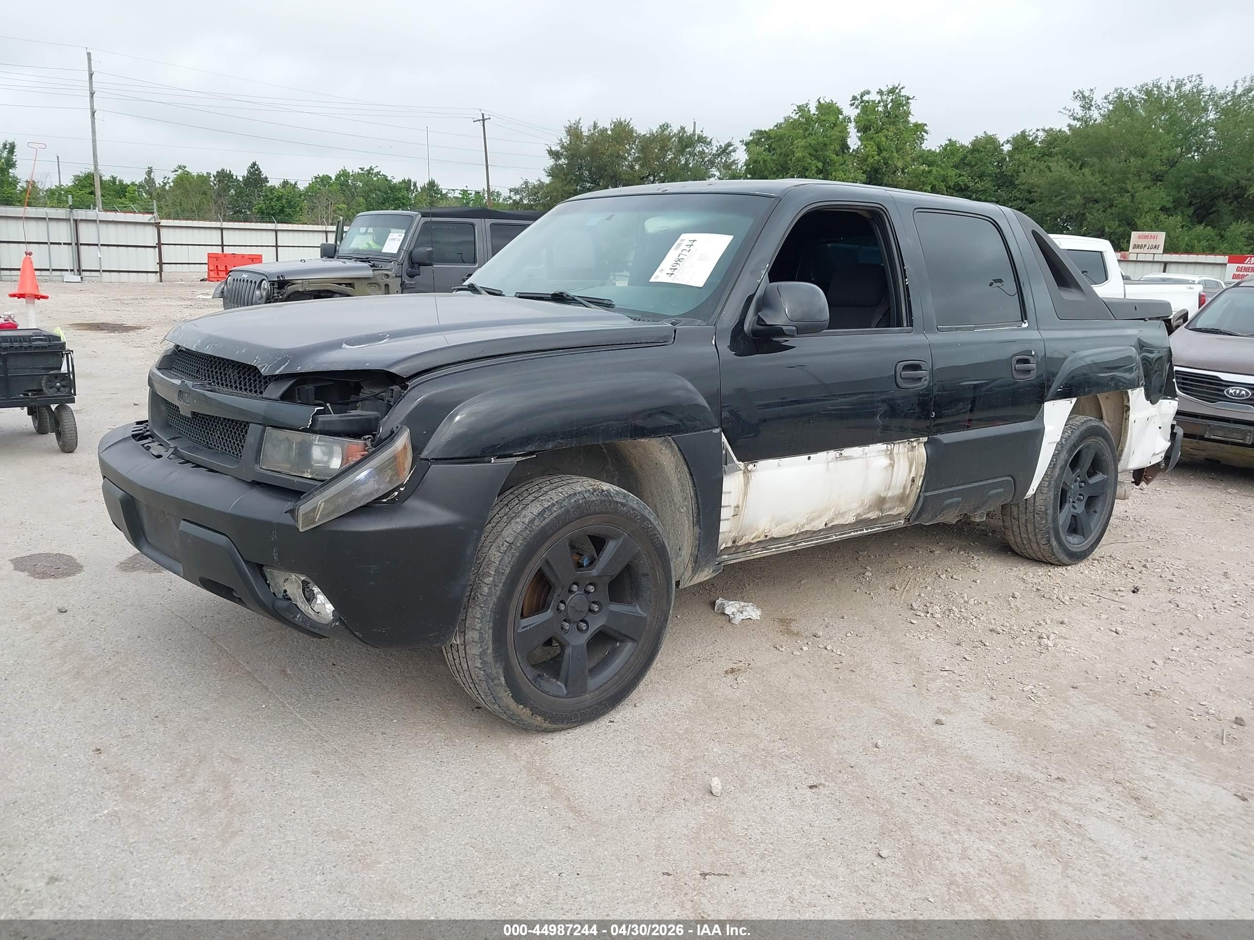 CHEVROLET AVALANCHE image 2