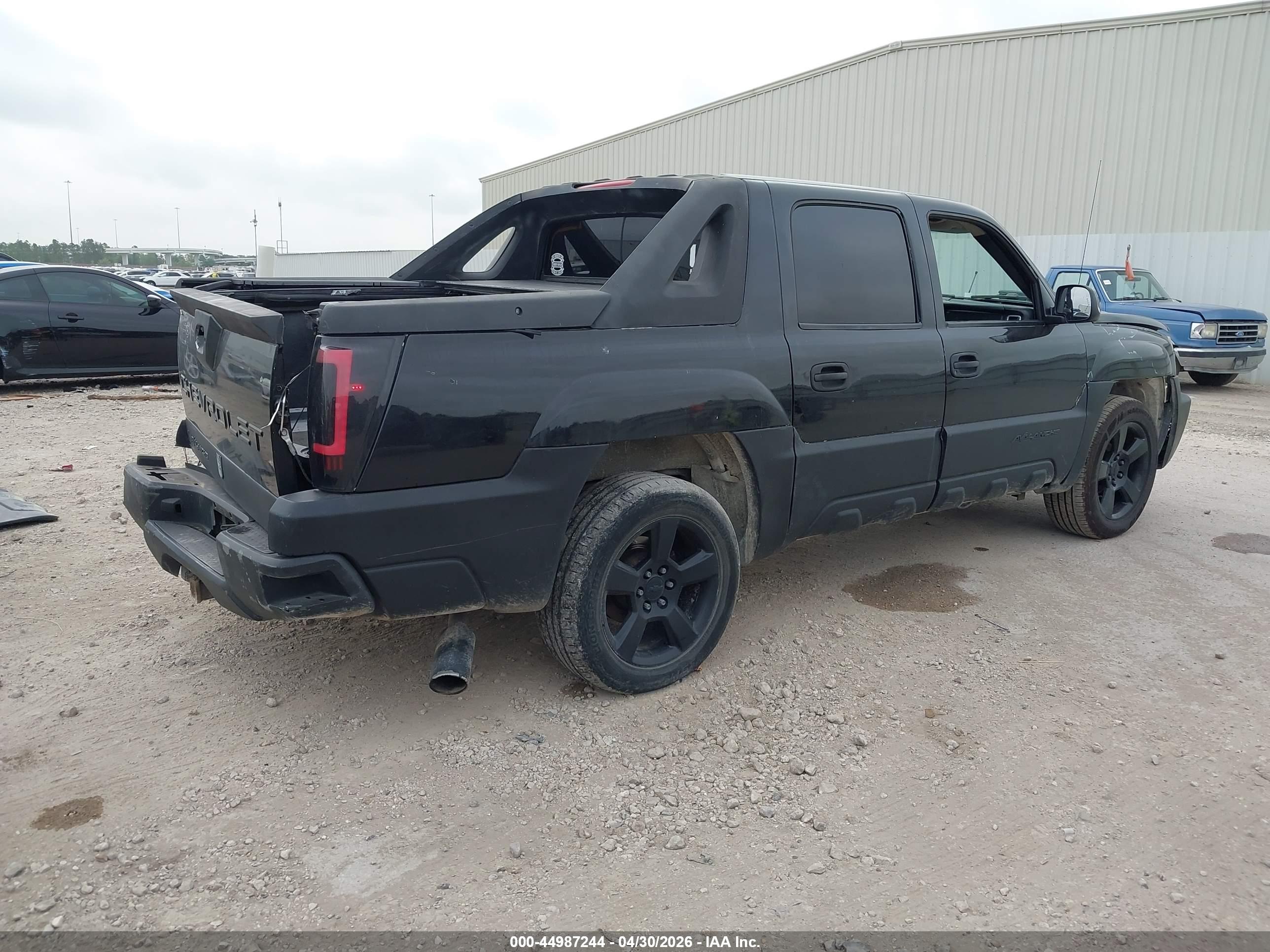 CHEVROLET AVALANCHE image 4