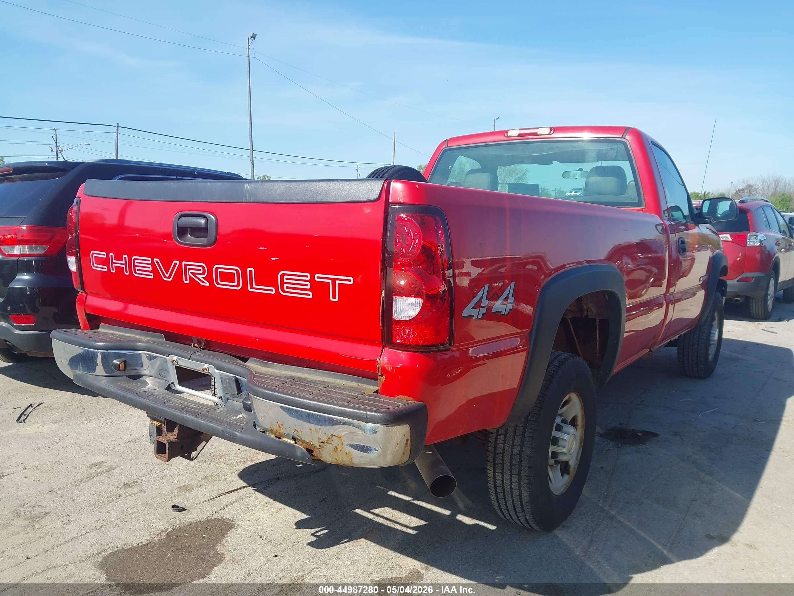 CHEVROLET SILVERADO image 4