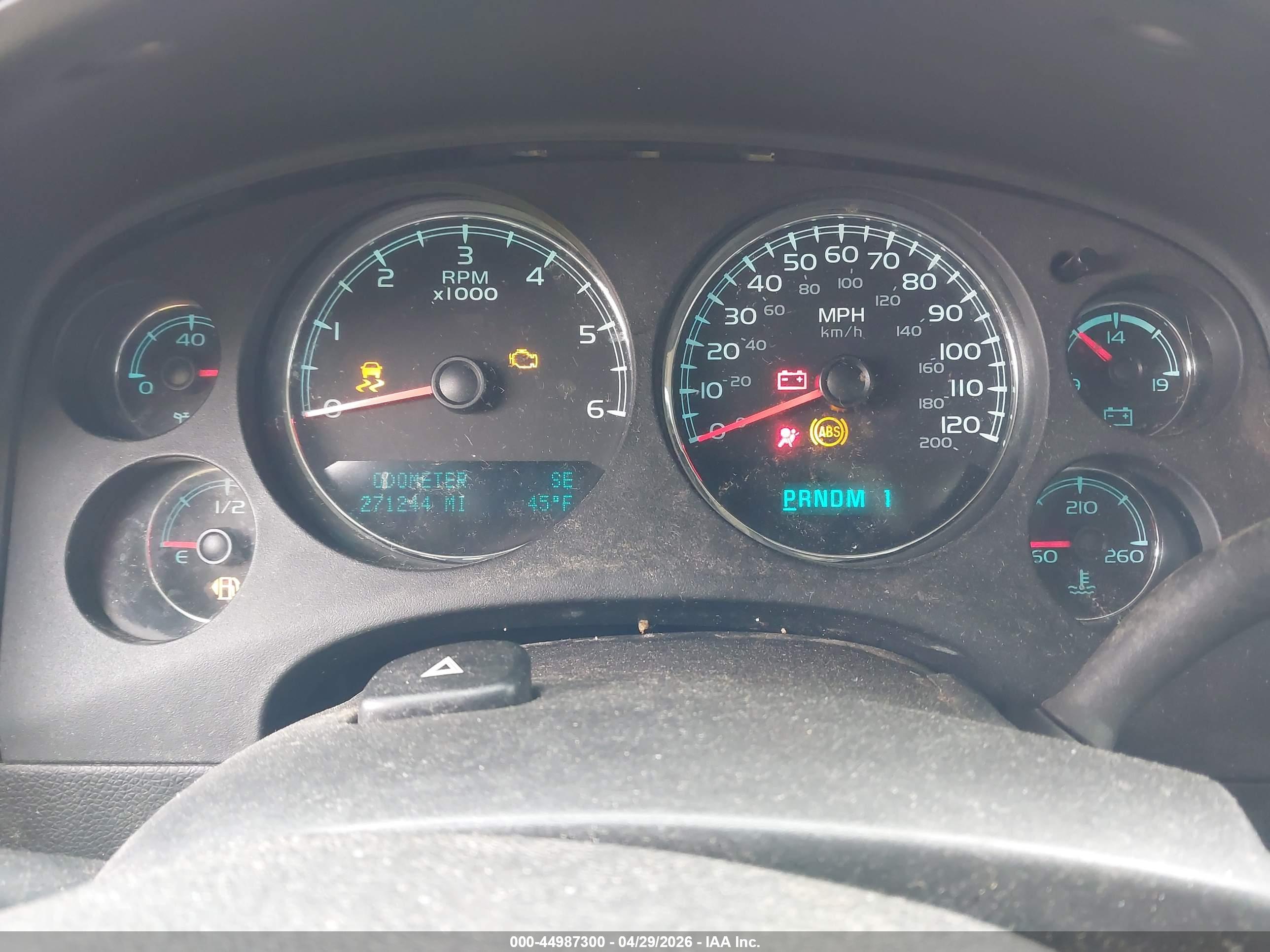 CHEVROLET SUBURBAN image 7