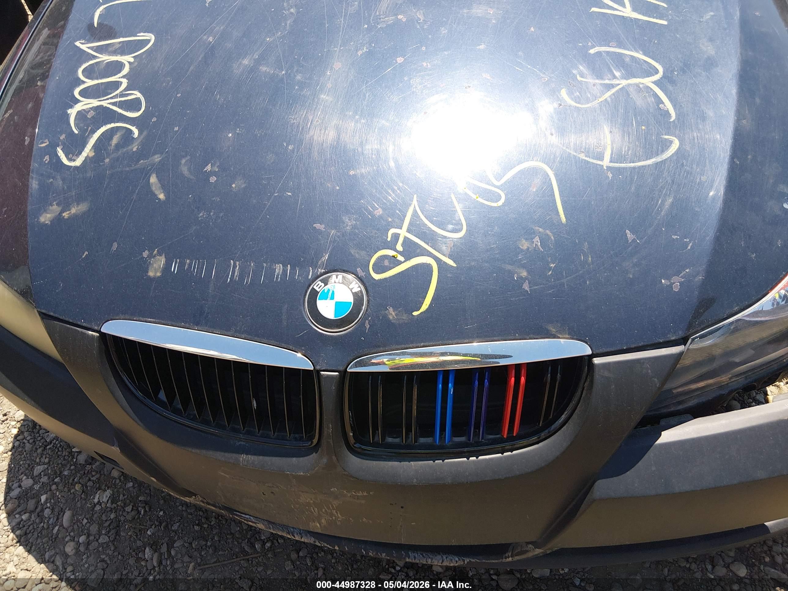 BMW 325XI image 10