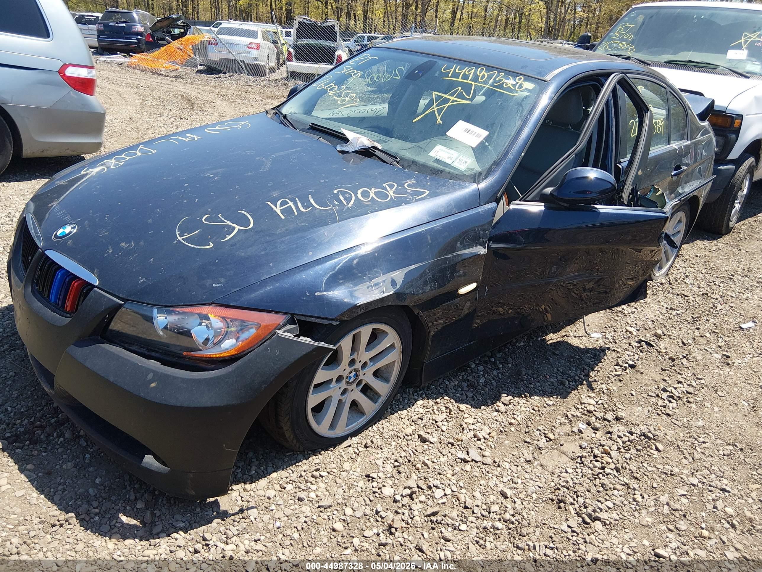BMW 325XI image 2
