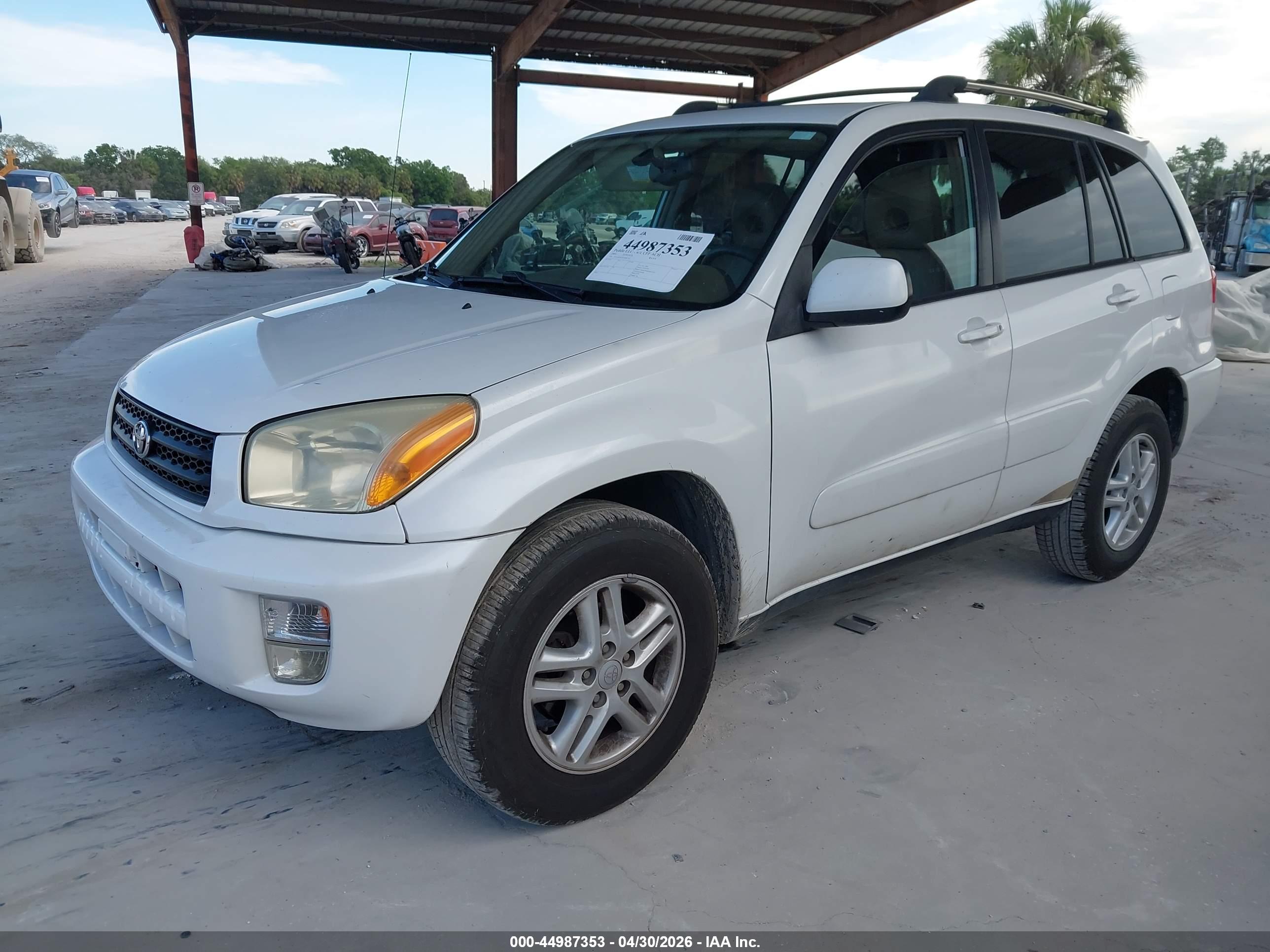 TOYOTA RAV4 image 2