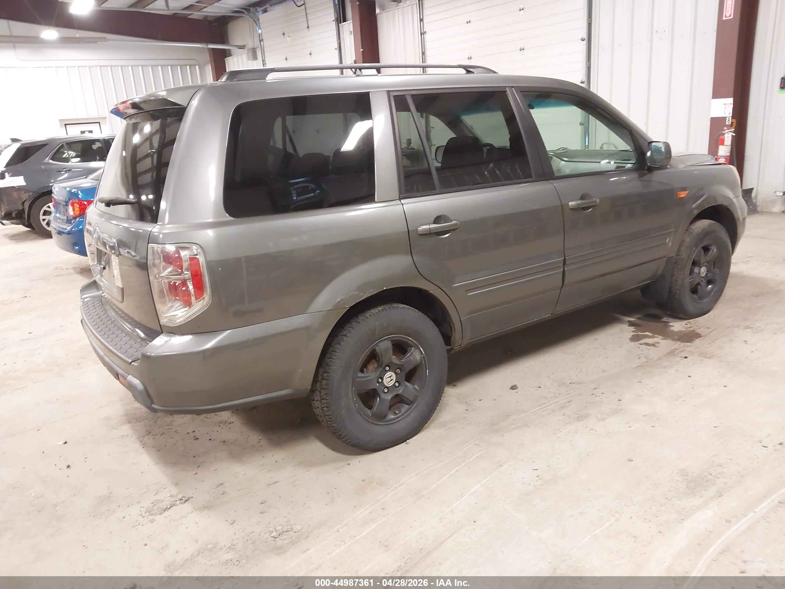 HONDA PILOT image 4