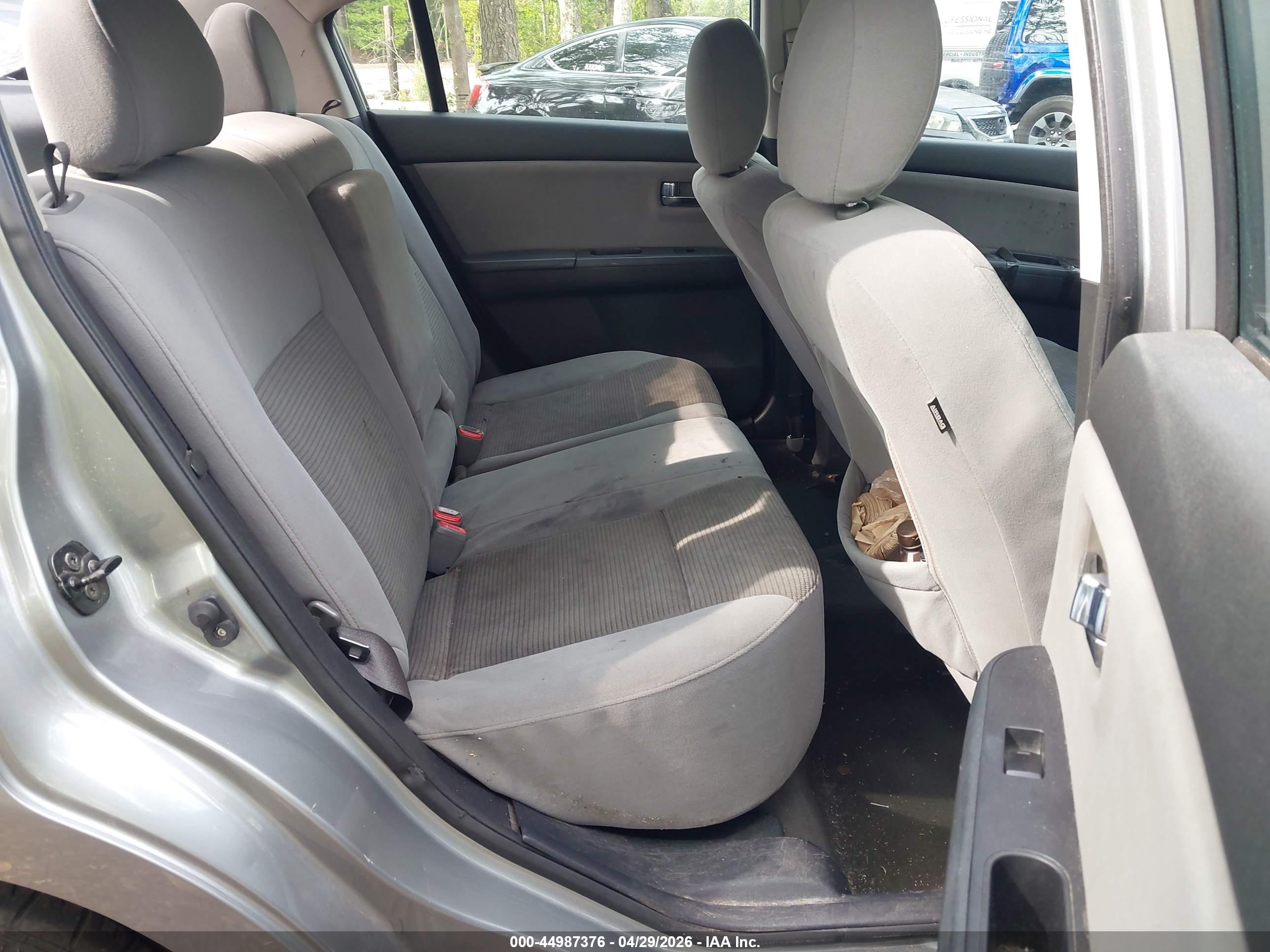 NISSAN SENTRA image 8