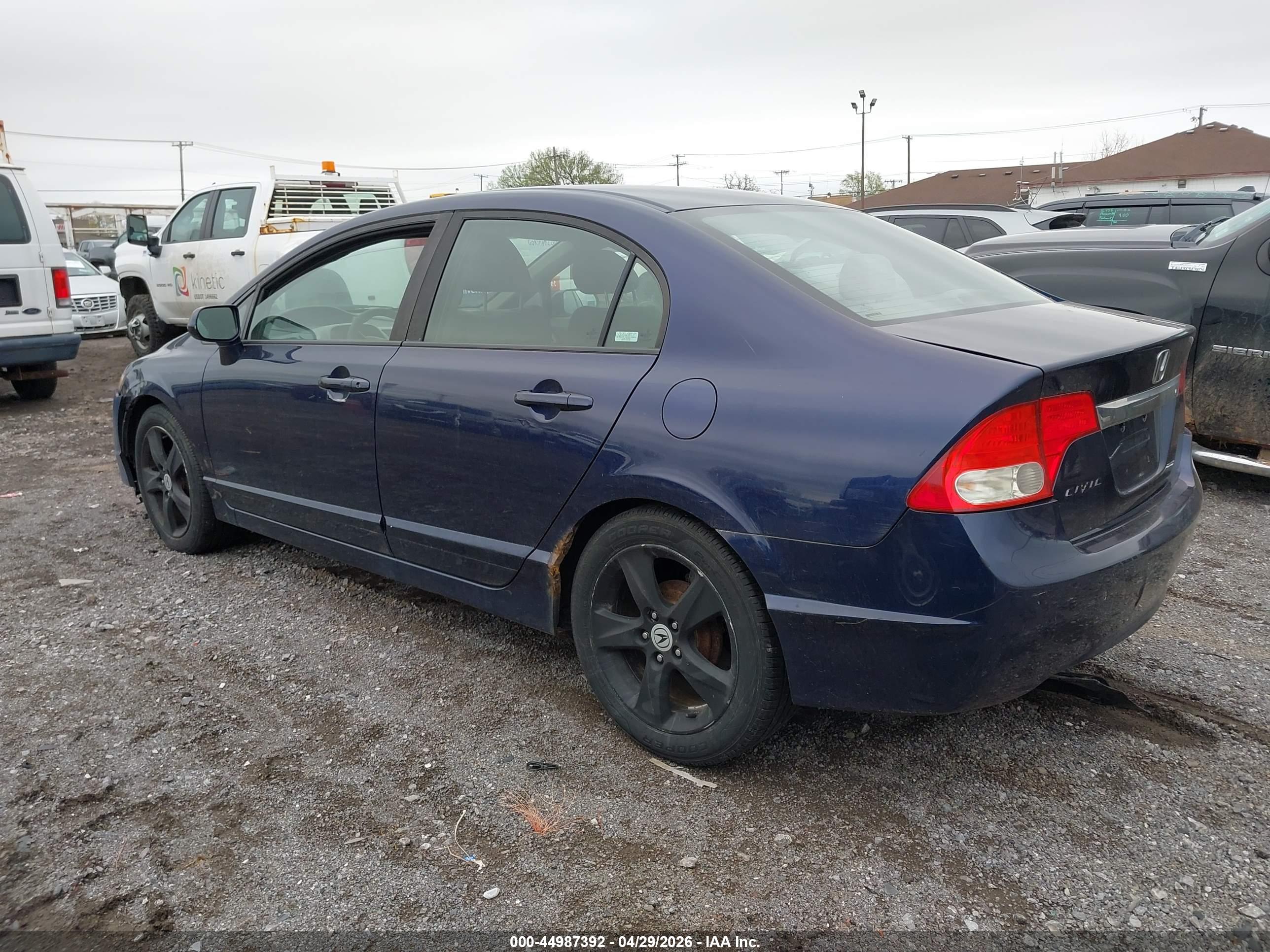 HONDA CIVIC image 3