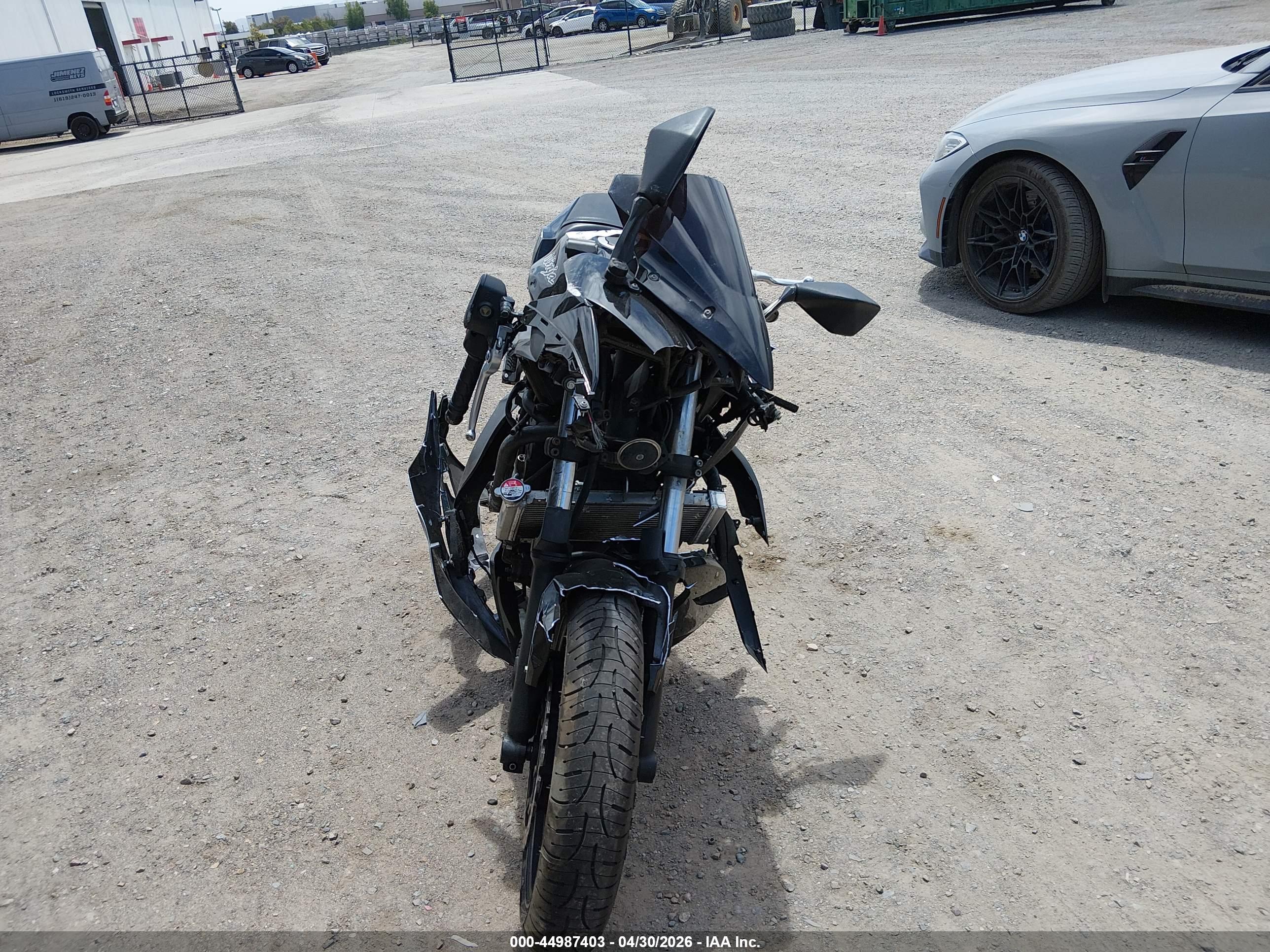 KAWASAKI EX650 image 5