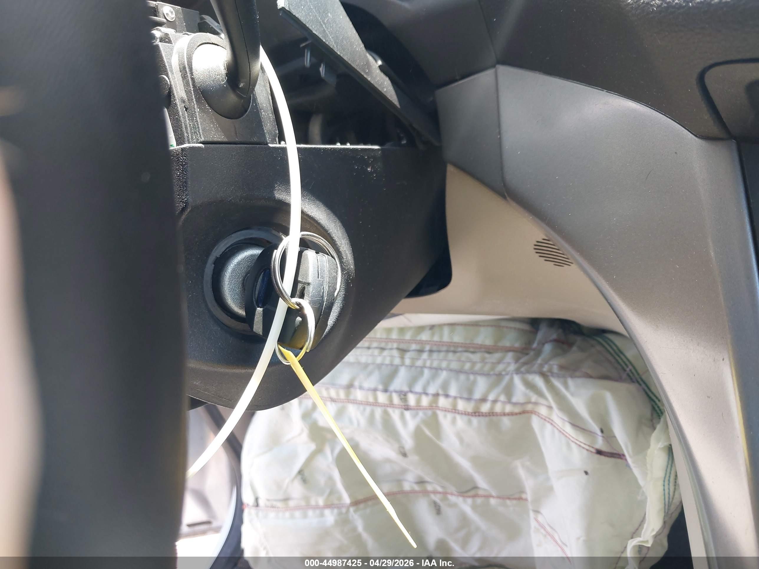 FORD ESCAPE image 11