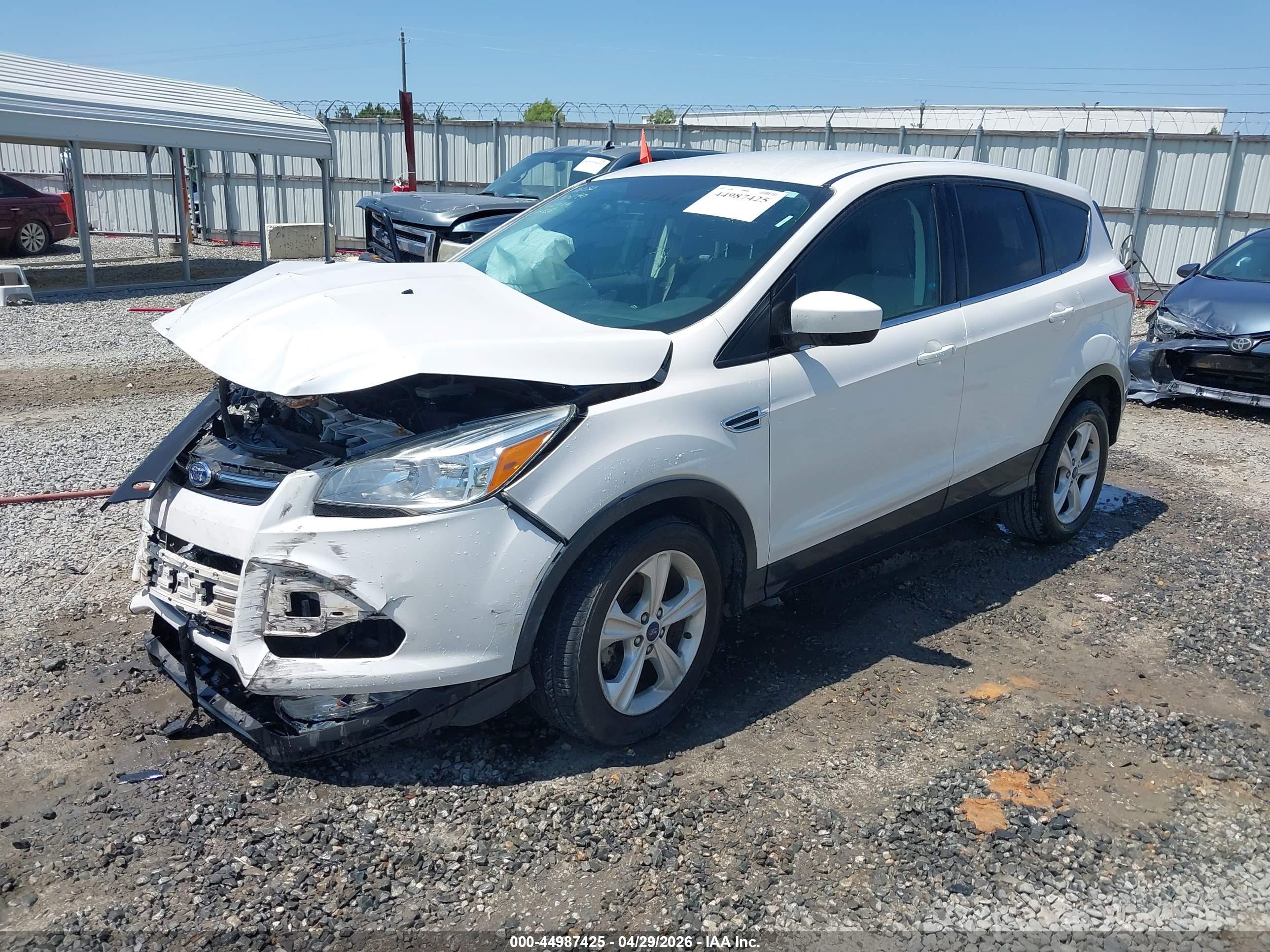 FORD ESCAPE image 2