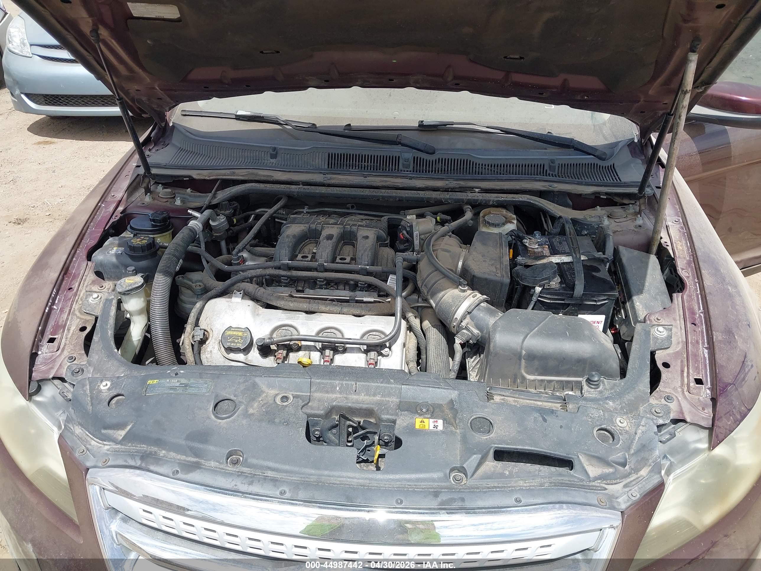 FORD TAURUS image 10