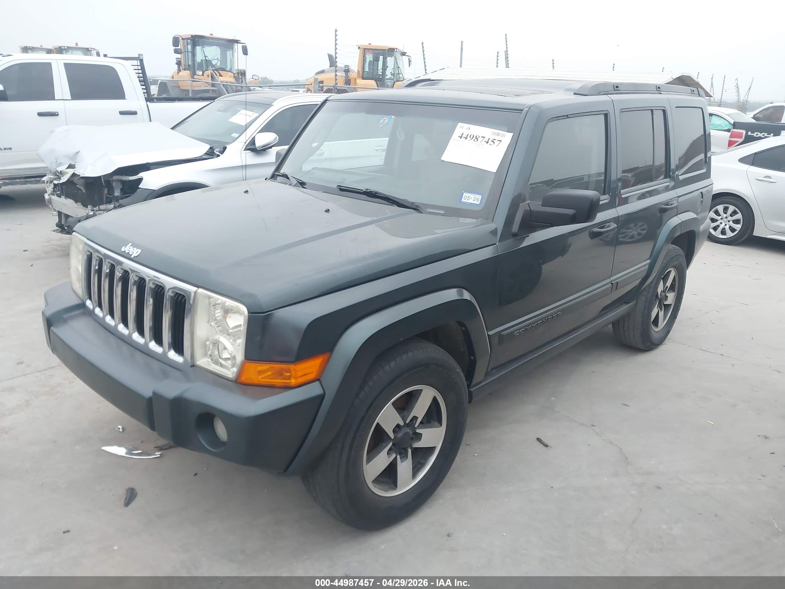 JEEP COMMANDER image 2