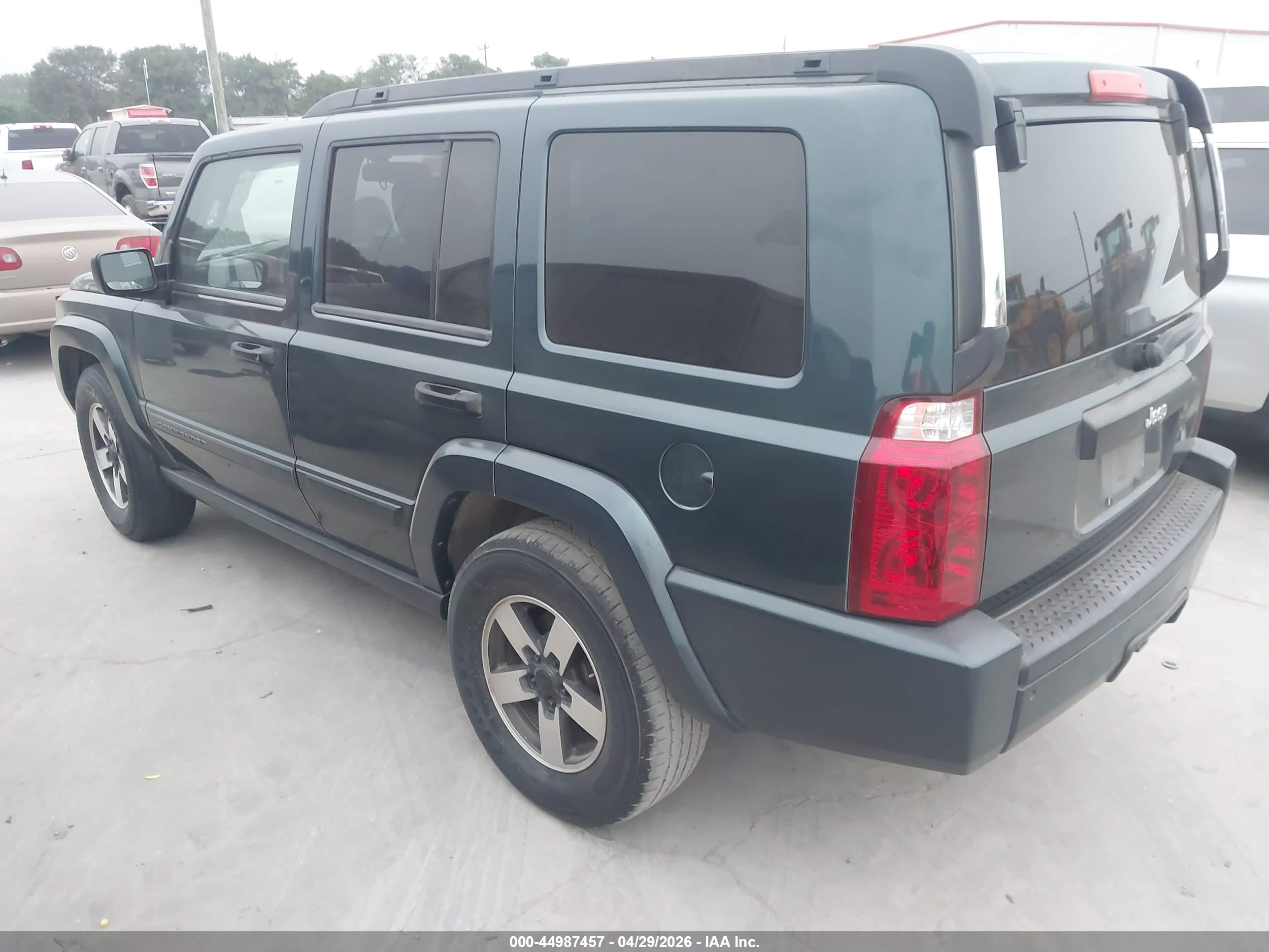 JEEP COMMANDER image 3