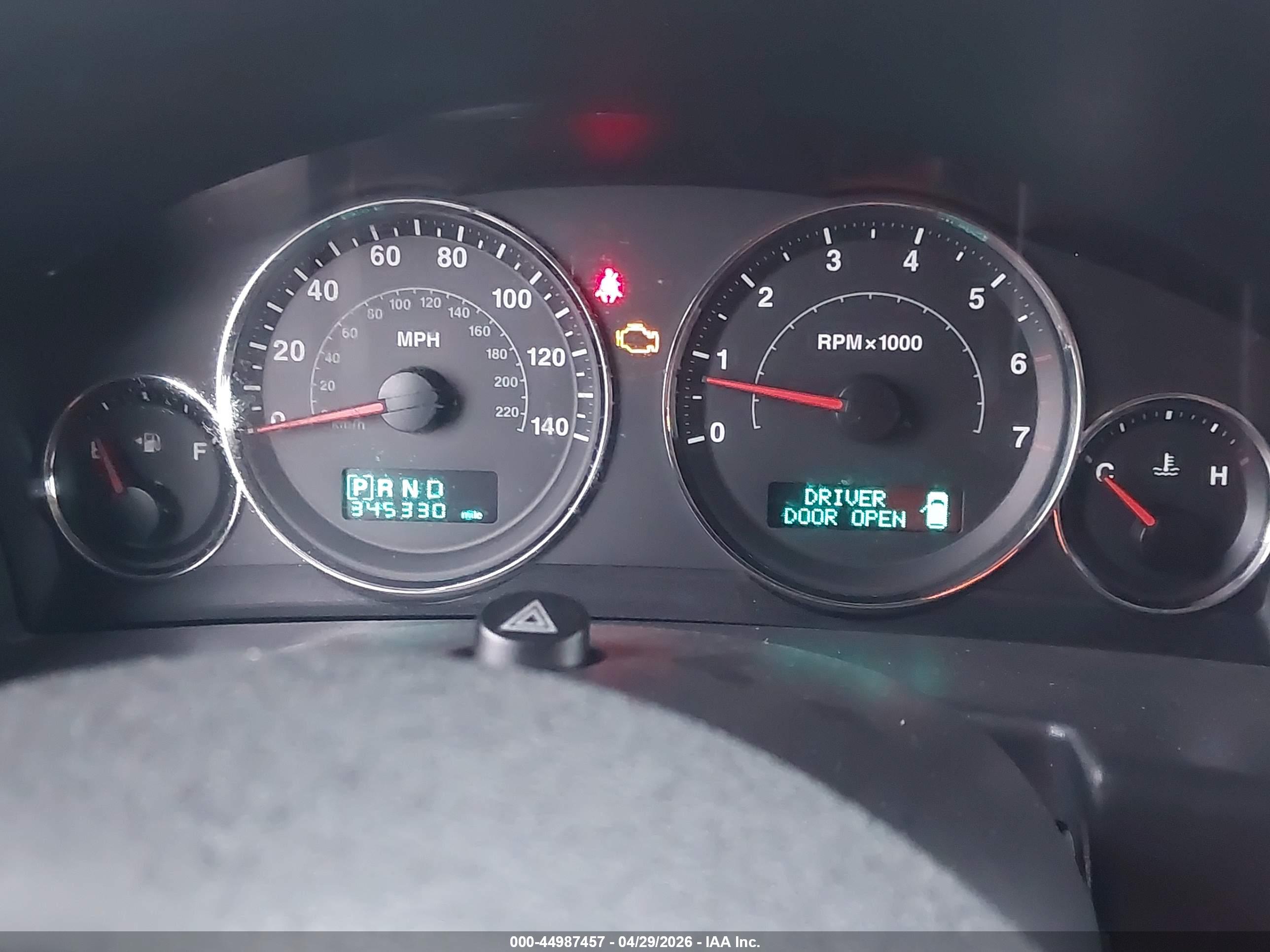 JEEP COMMANDER image 7