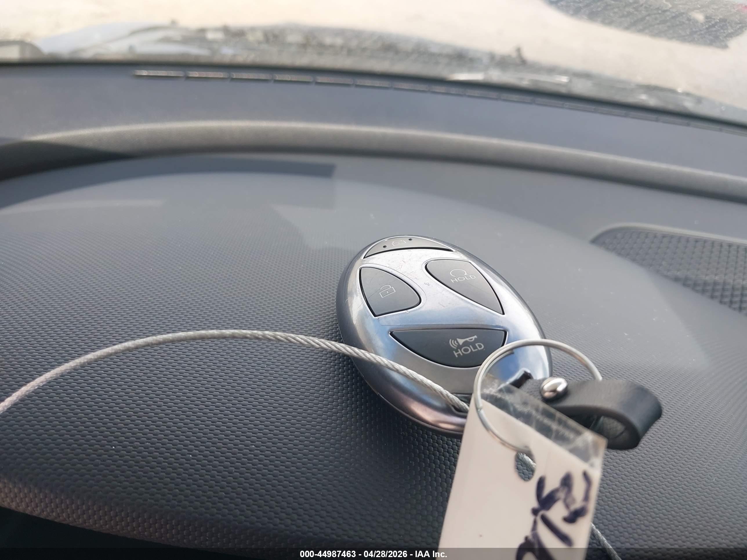 HYUNDAI ELANTRA image 11