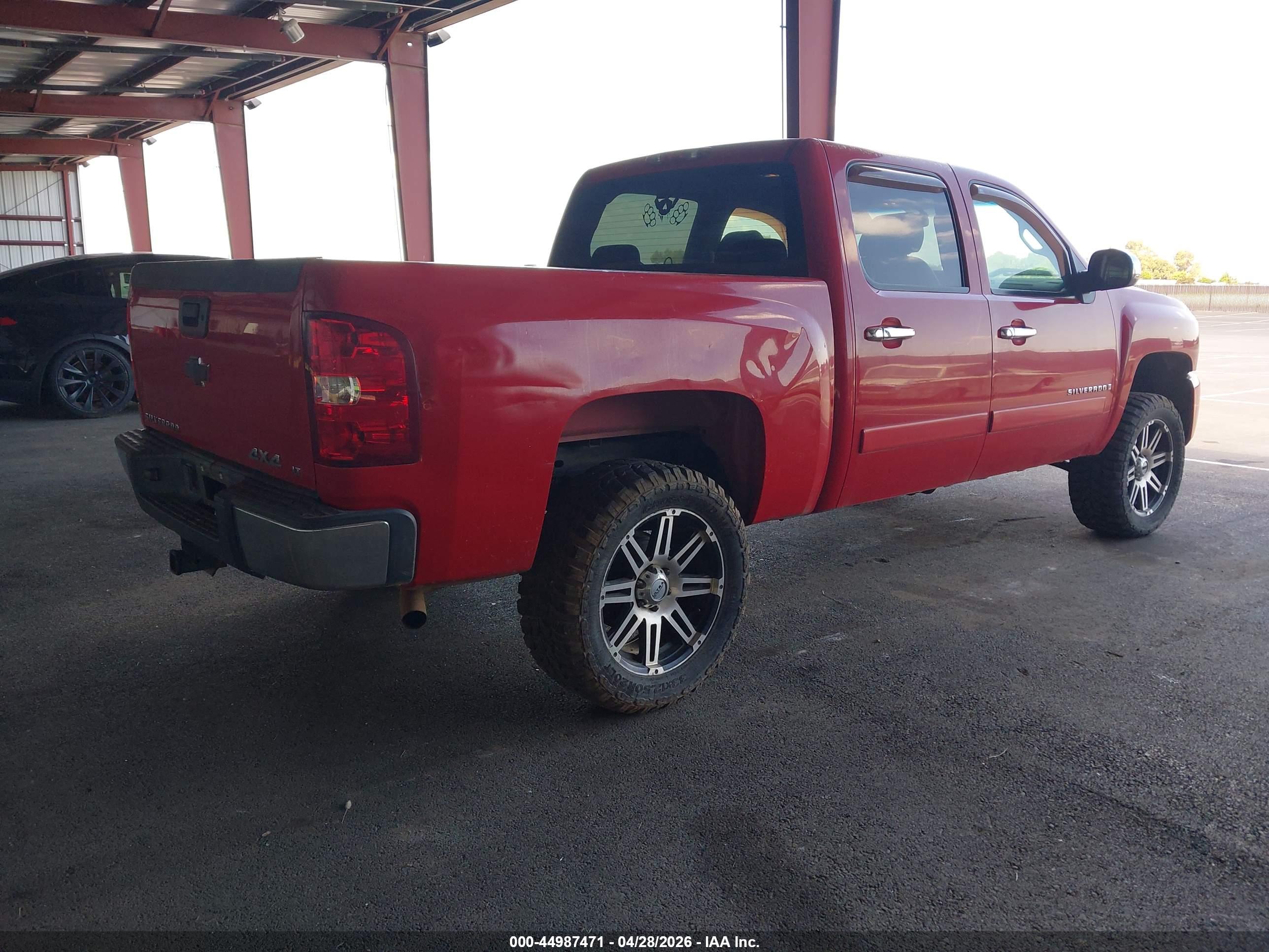 CHEVROLET SILVERADO image 4