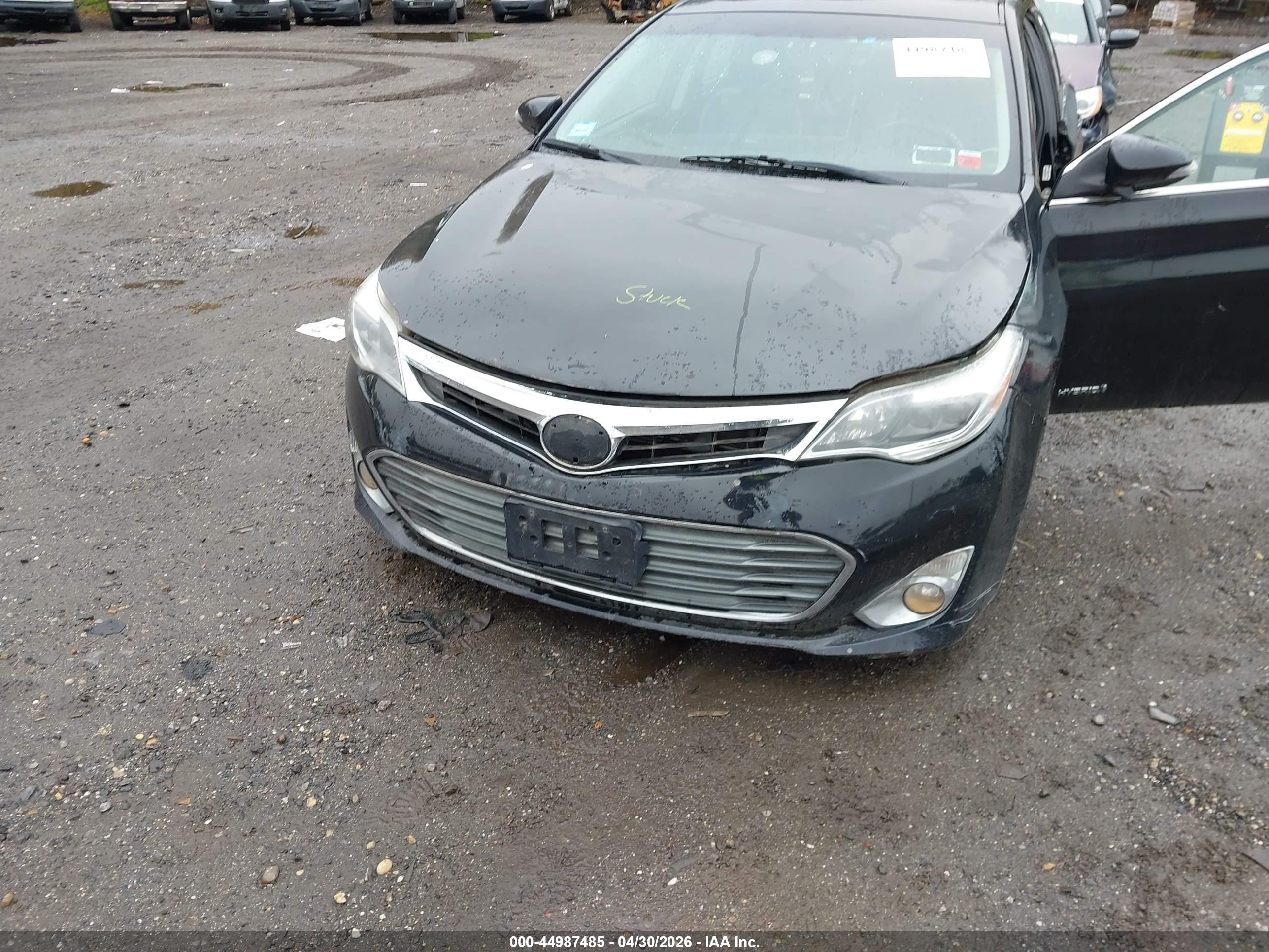 TOYOTA AVALON image 6