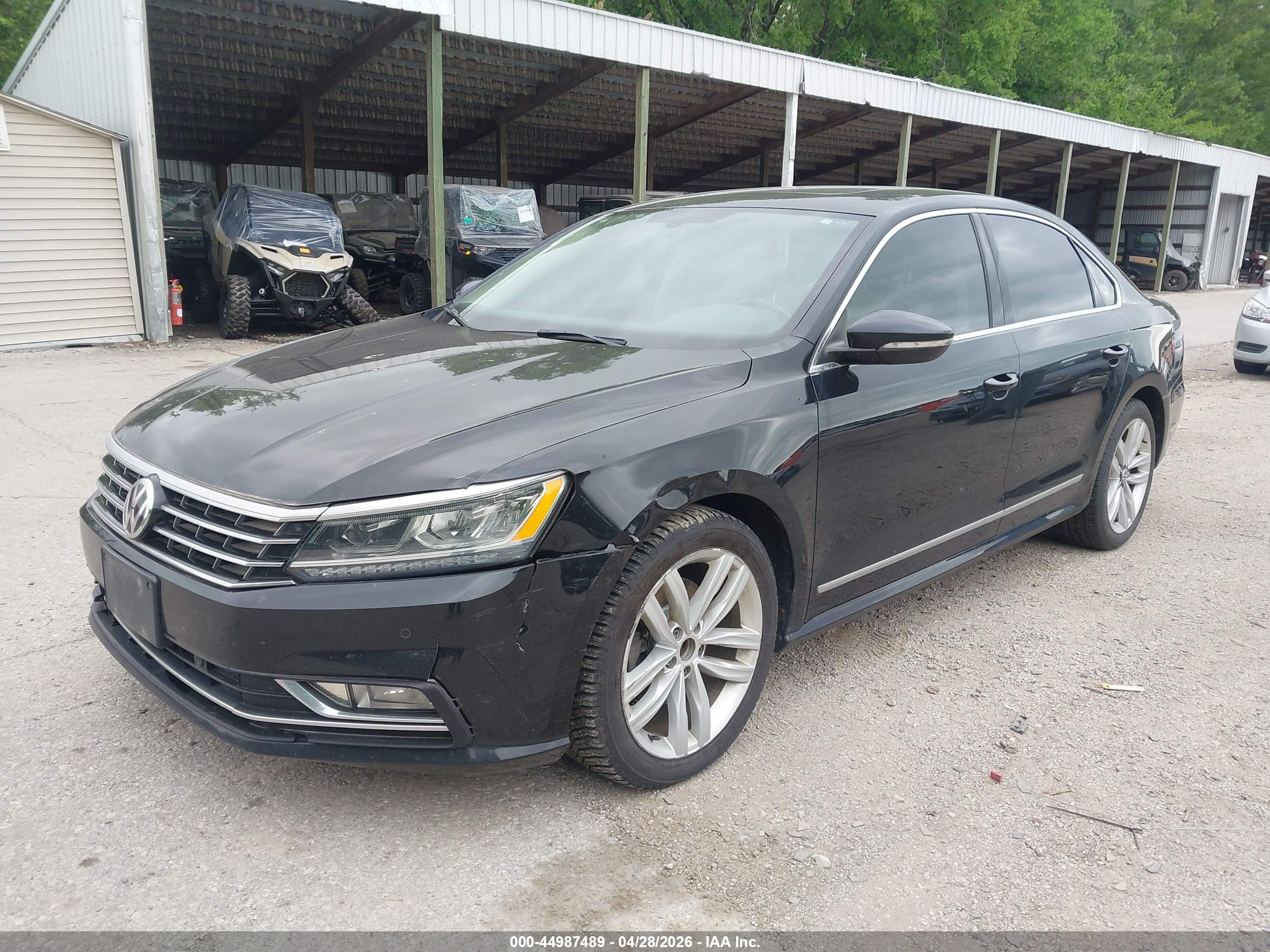 VOLKSWAGEN PASSAT image 2