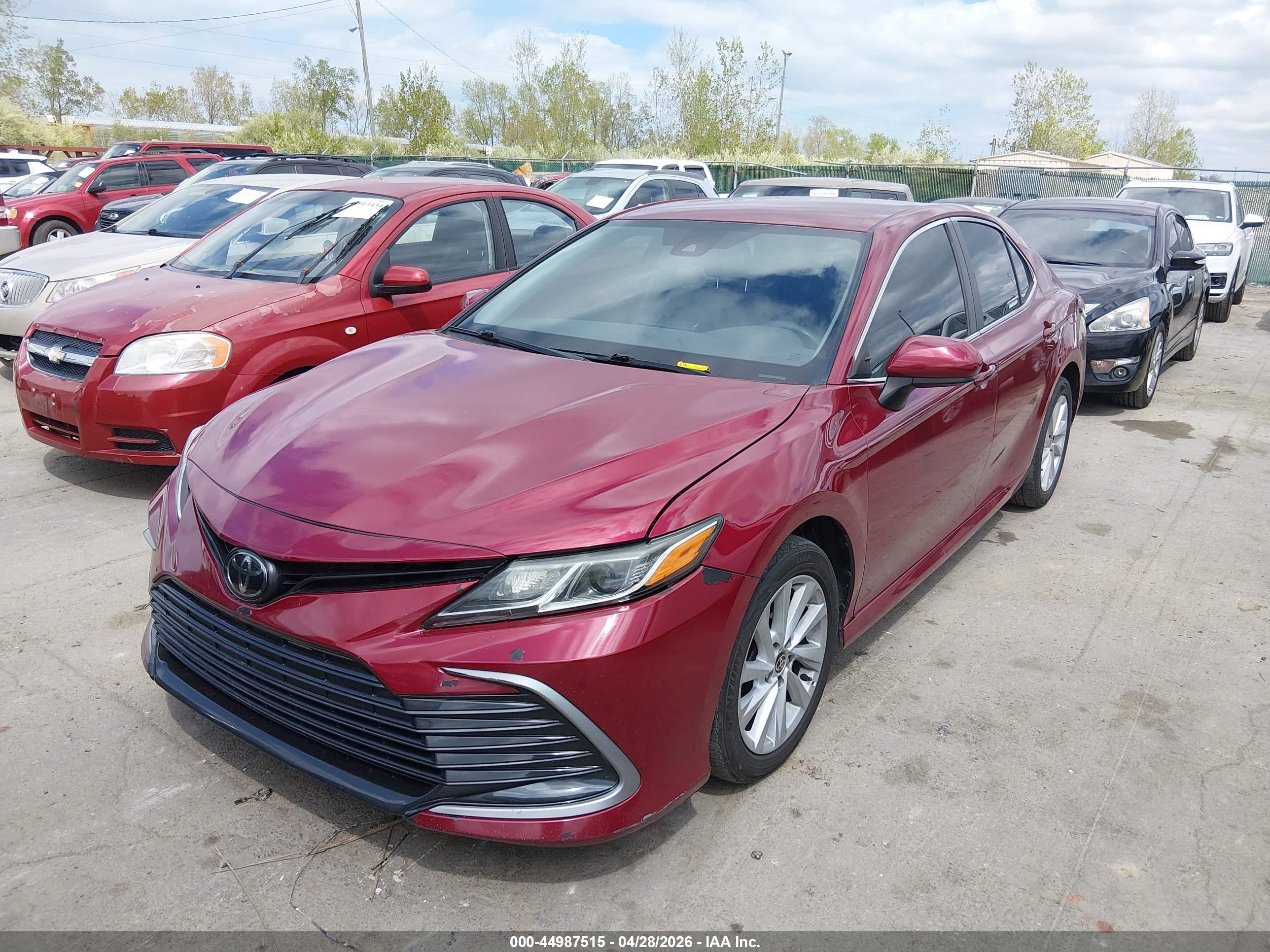 TOYOTA CAMRY image 2