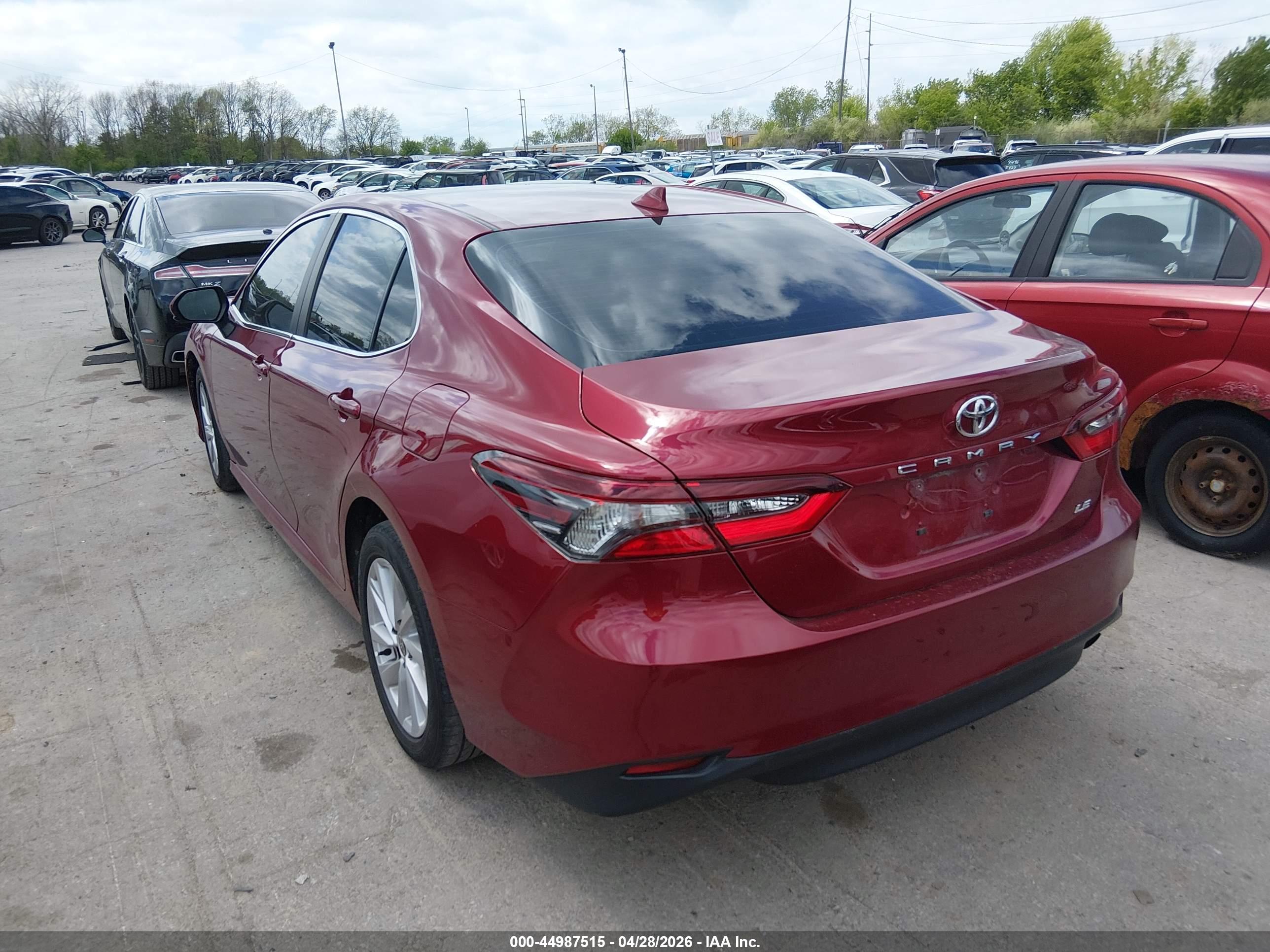 TOYOTA CAMRY image 3