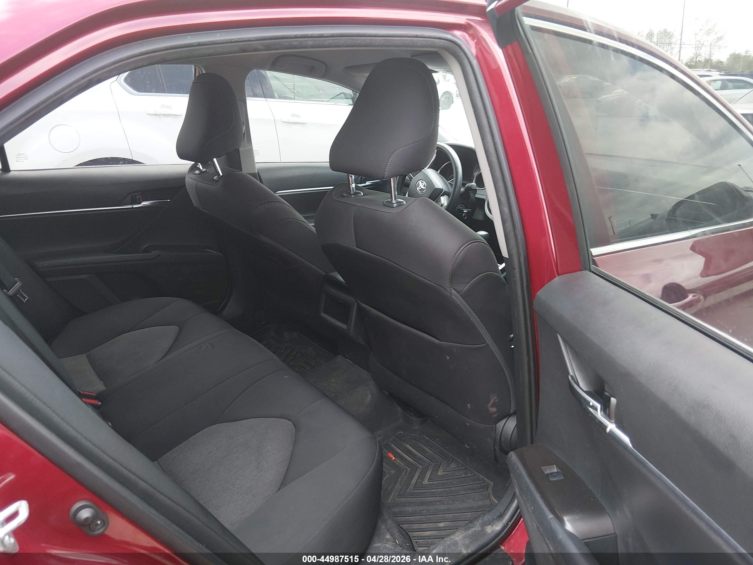 TOYOTA CAMRY image 8