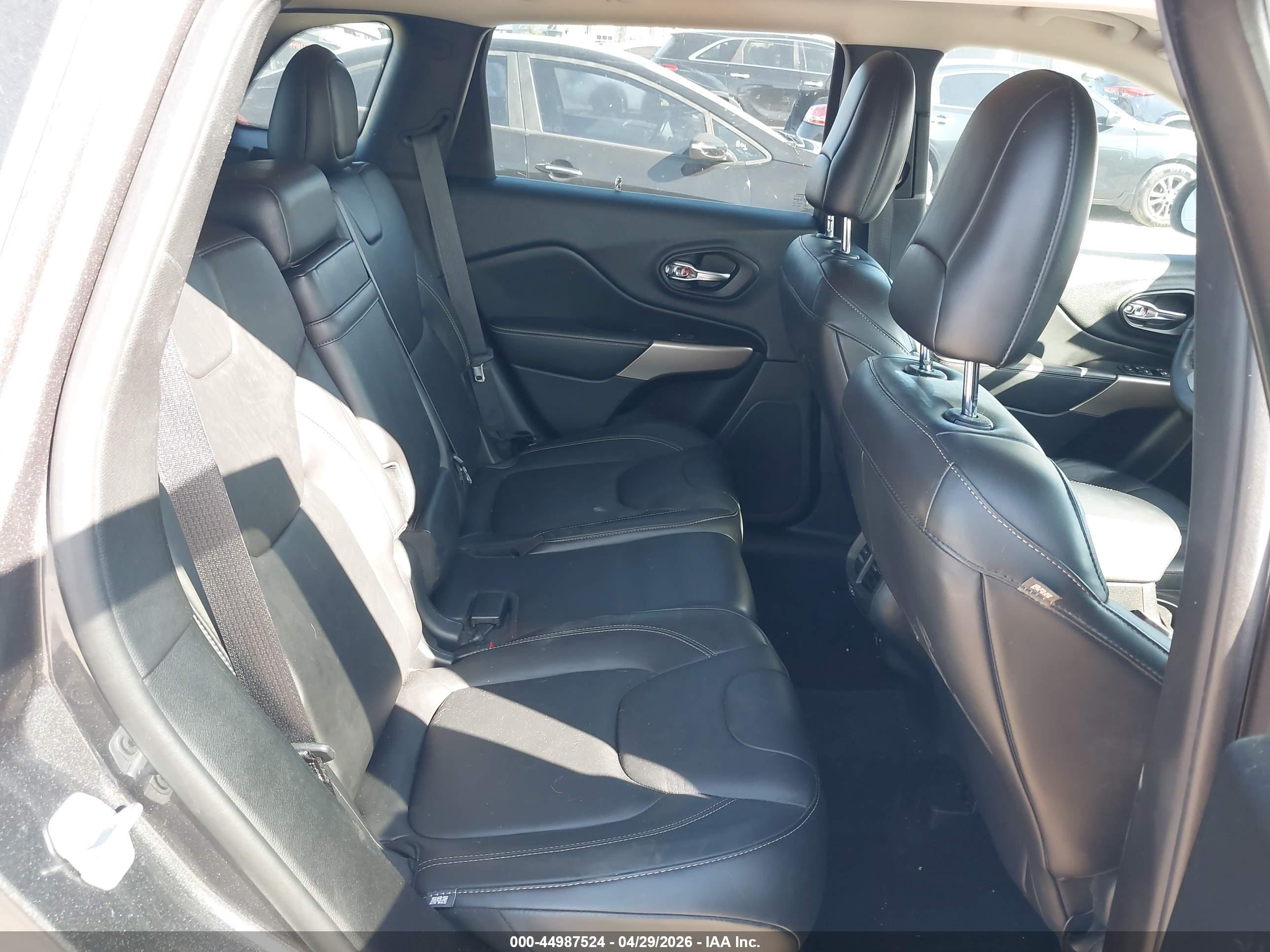 JEEP CHEROKEE image 8