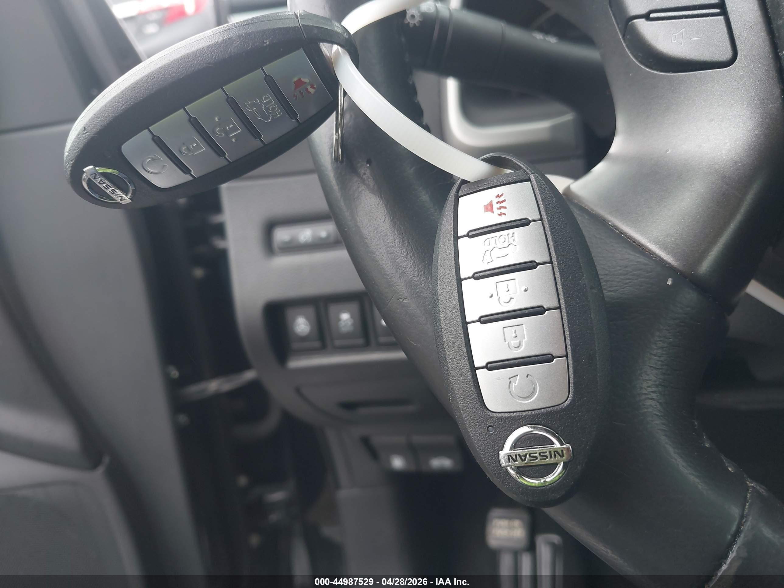 NISSAN MURANO image 11