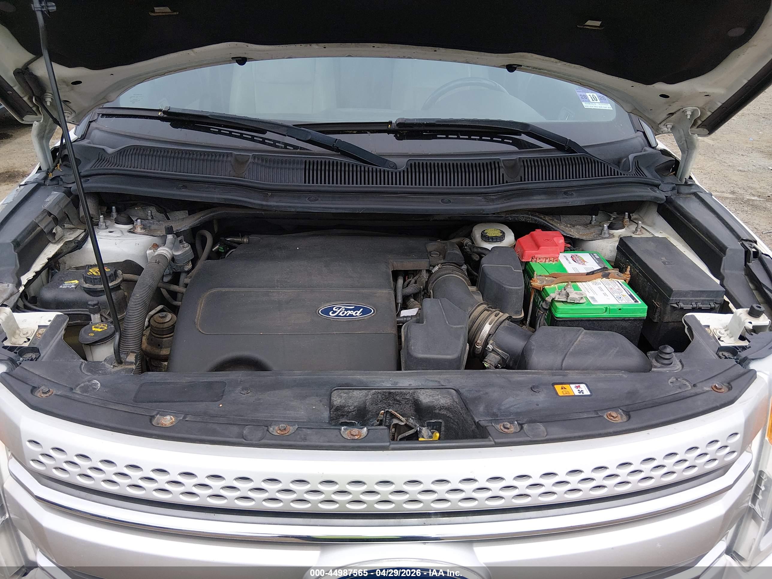 FORD EXPLORER image 10