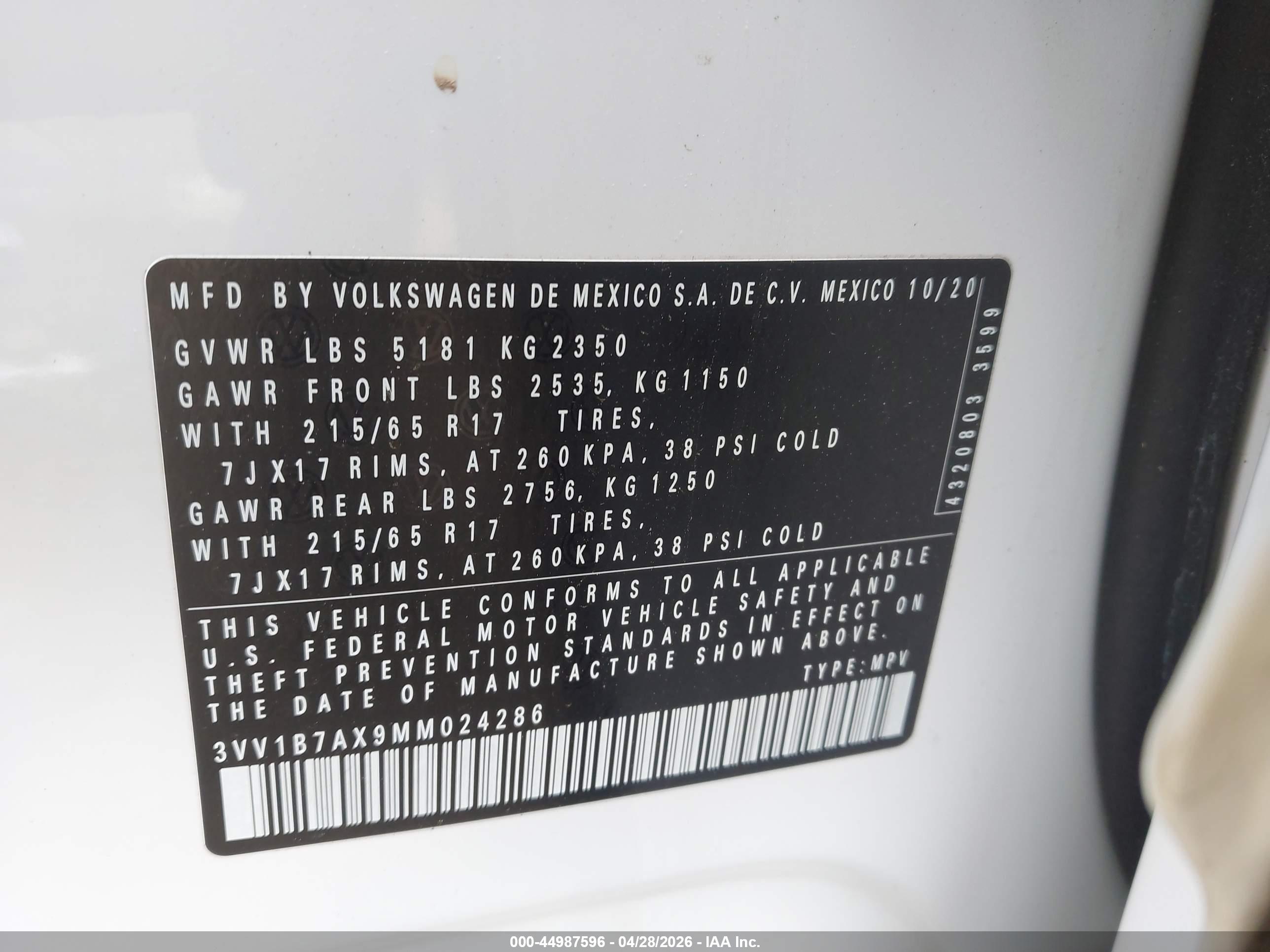 VOLKSWAGEN TIGUAN image 9