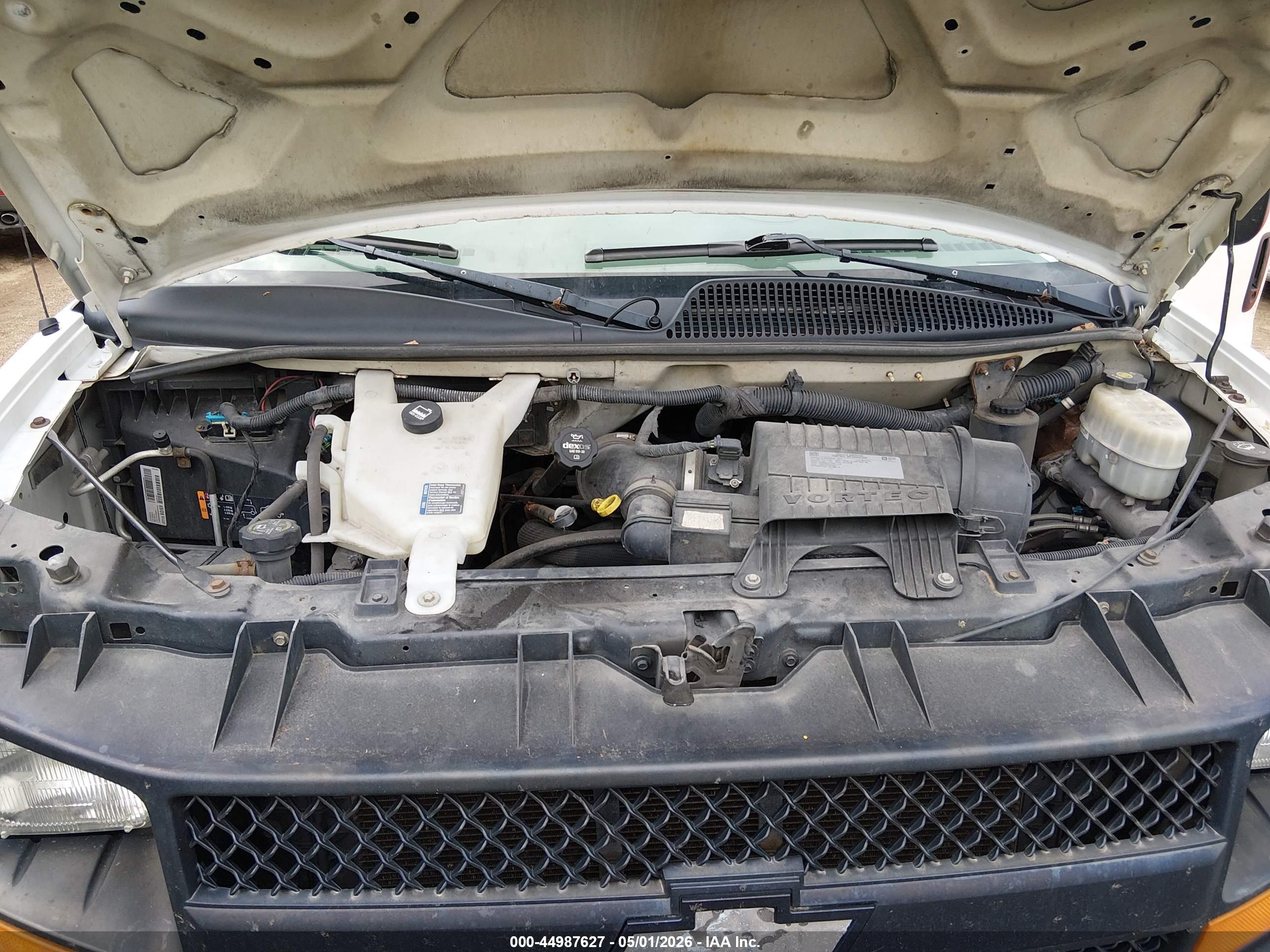 CHEVROLET EXPRESS image 10