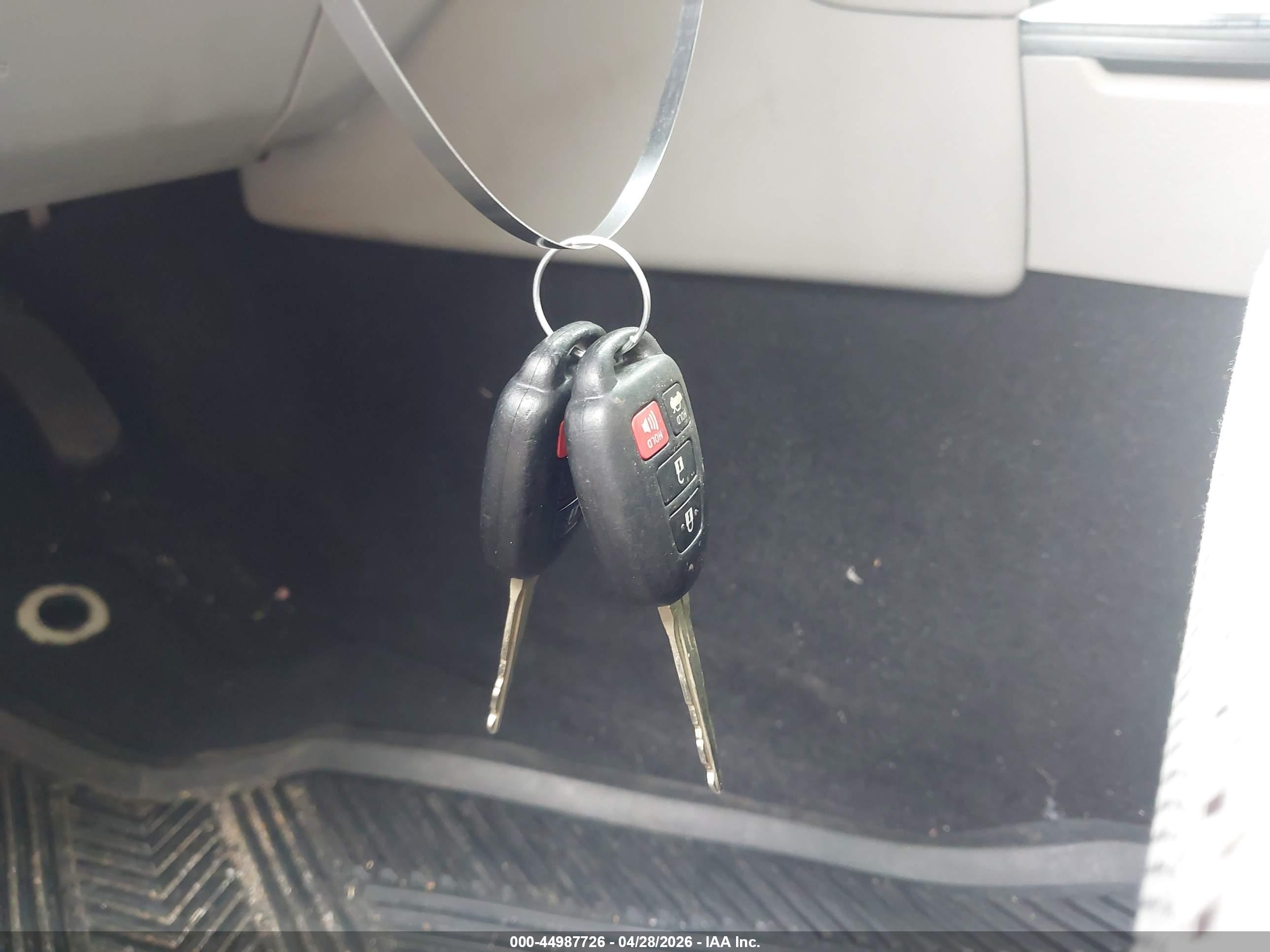 TOYOTA CAMRY image 11