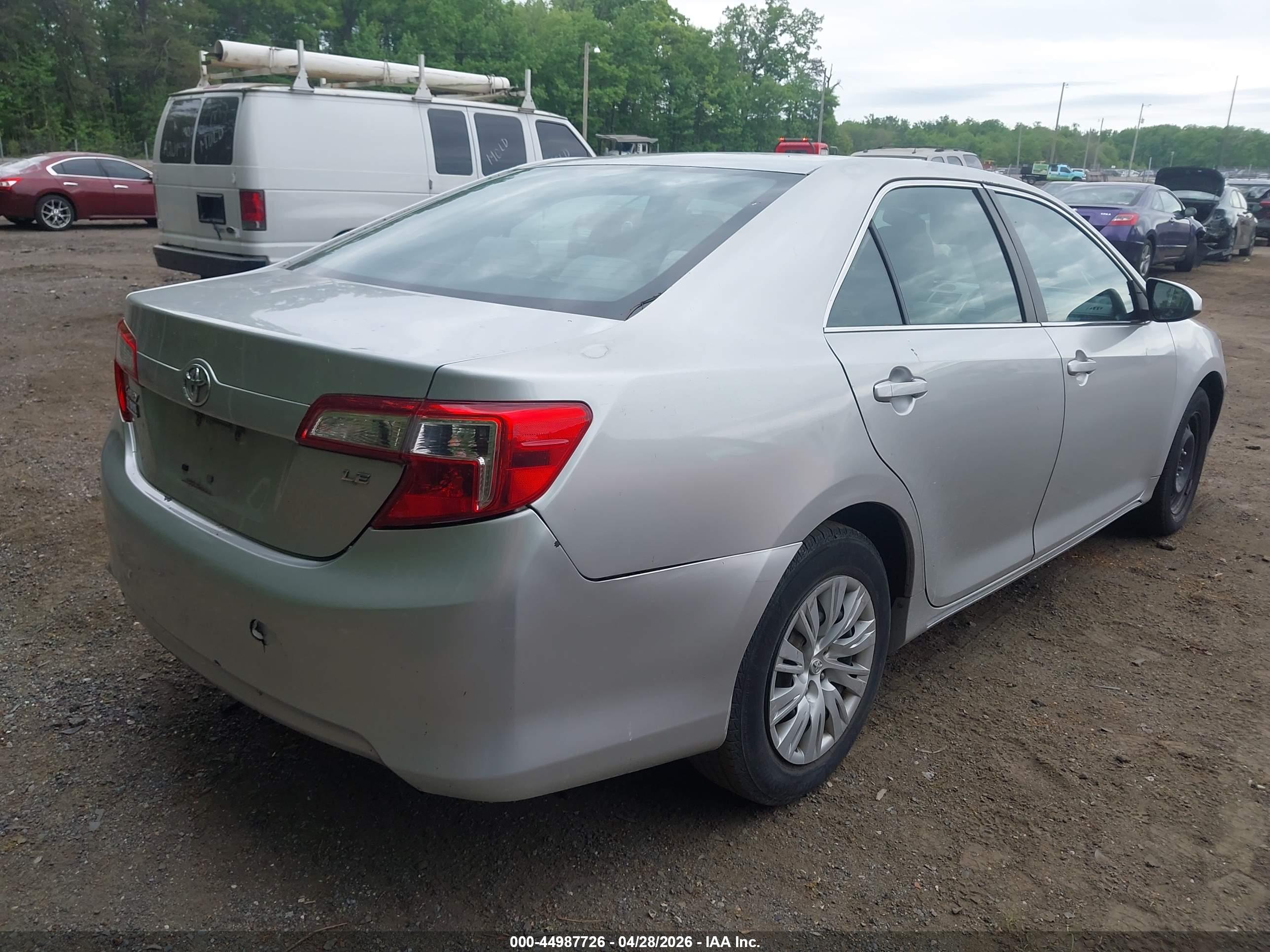 TOYOTA CAMRY image 4