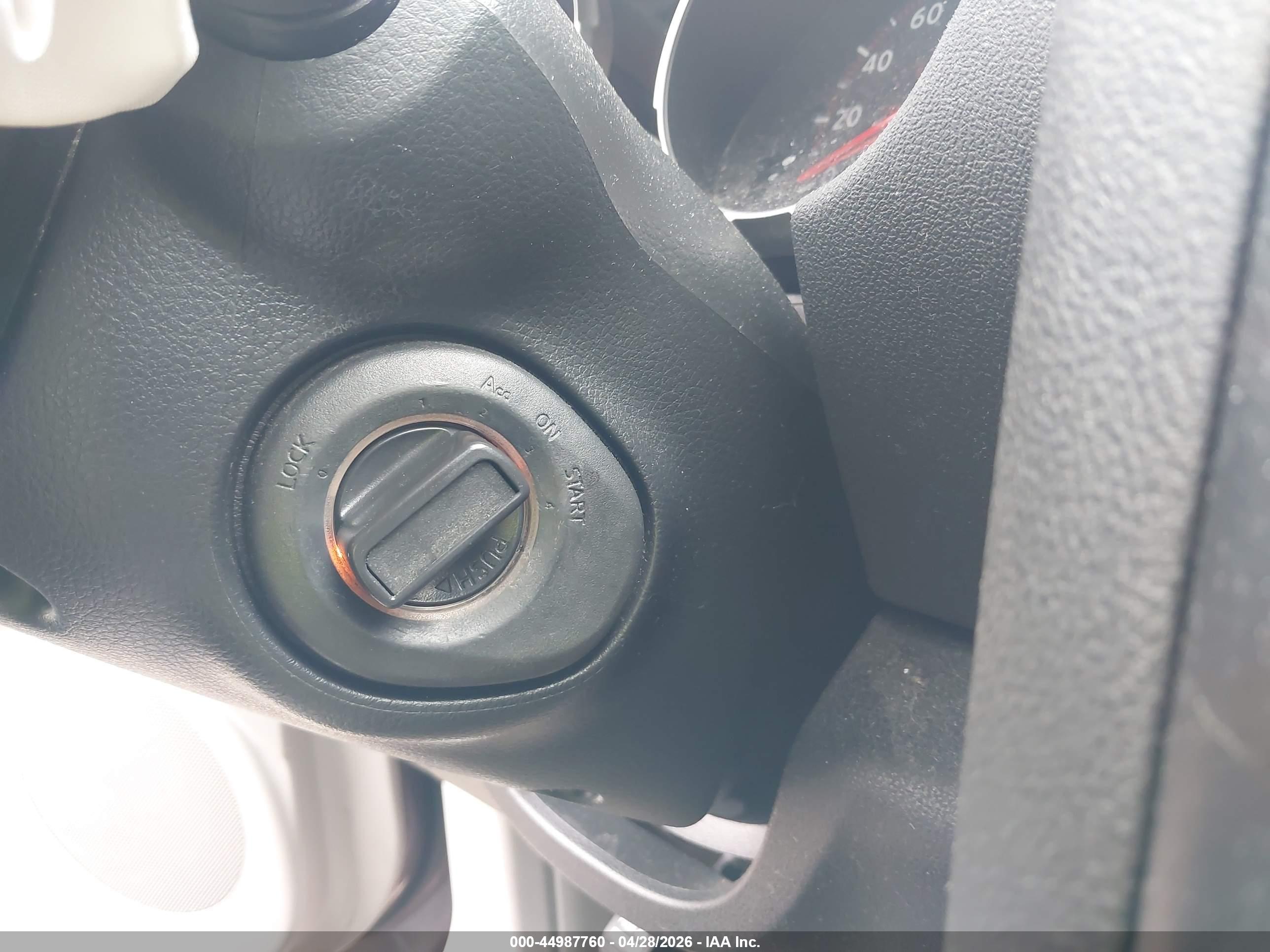 NISSAN ROGUE image 11