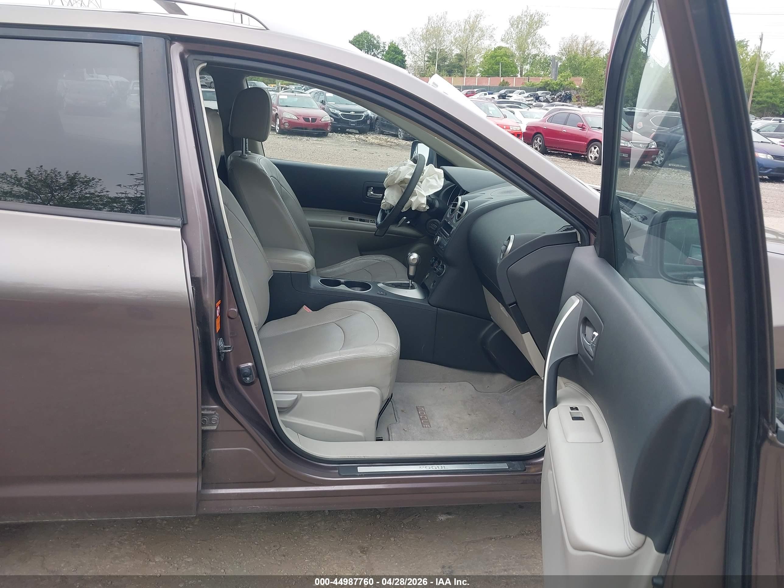 NISSAN ROGUE image 5