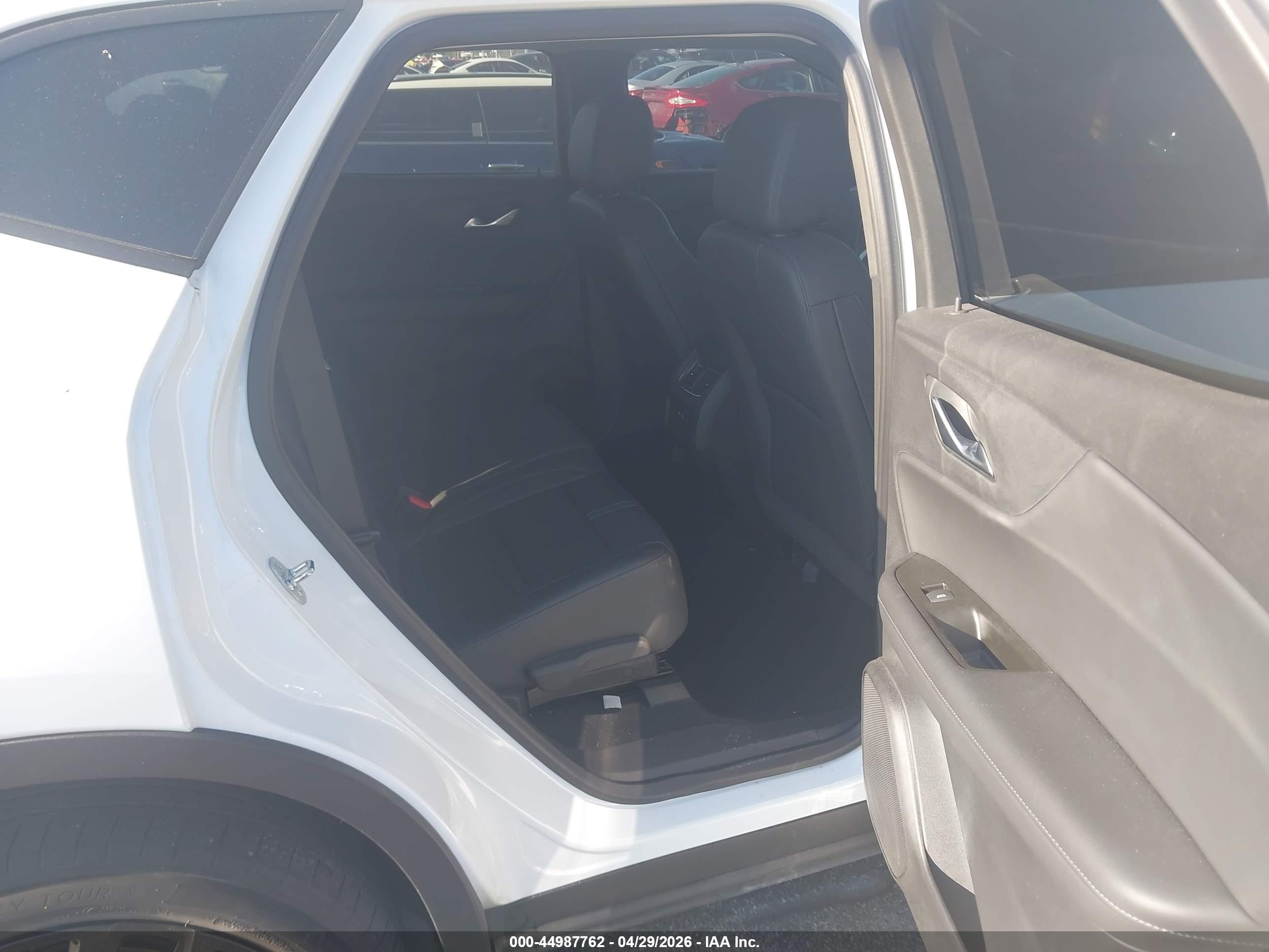 CHEVROLET BLAZER image 8