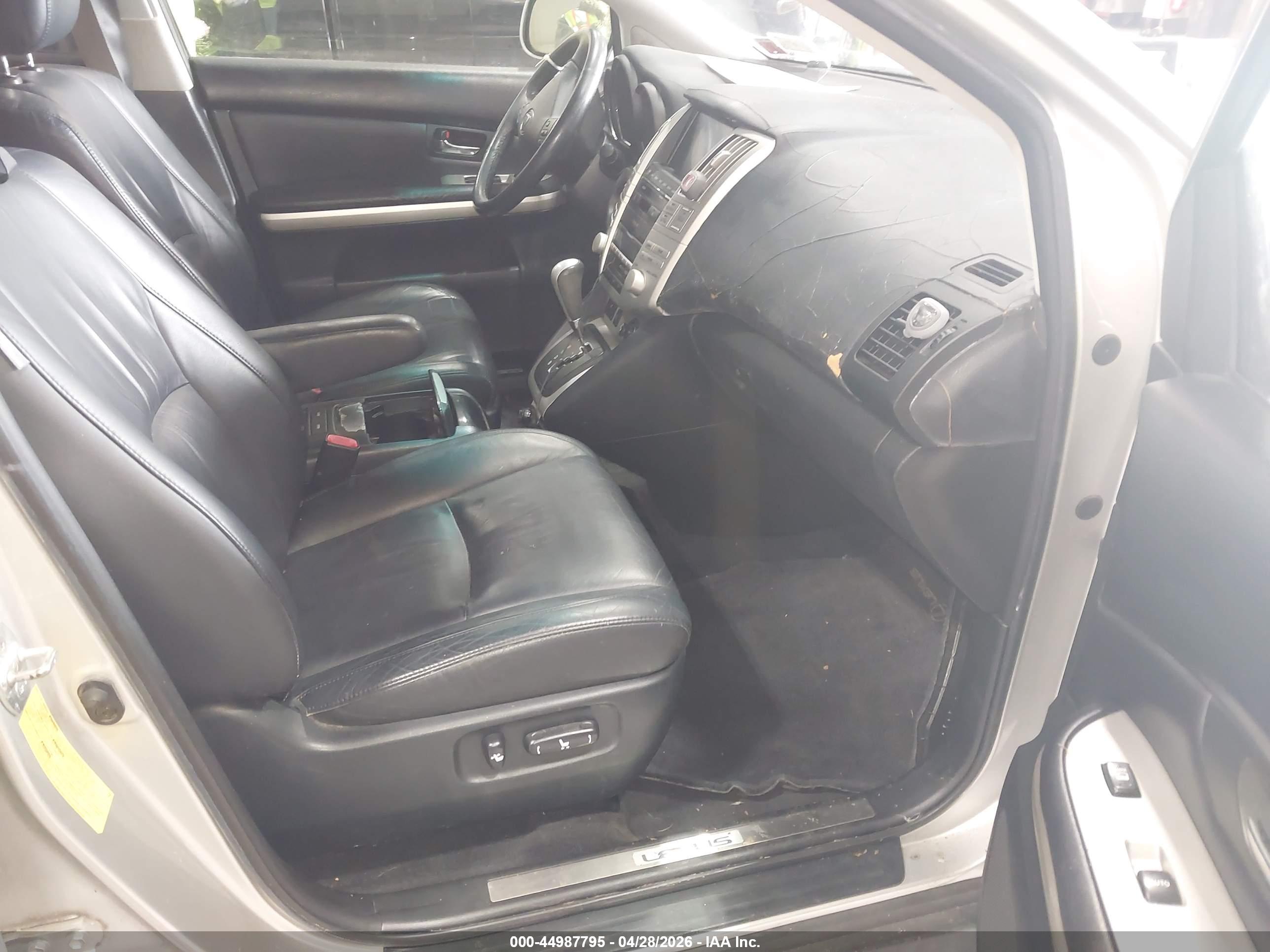 LEXUS RX image 5