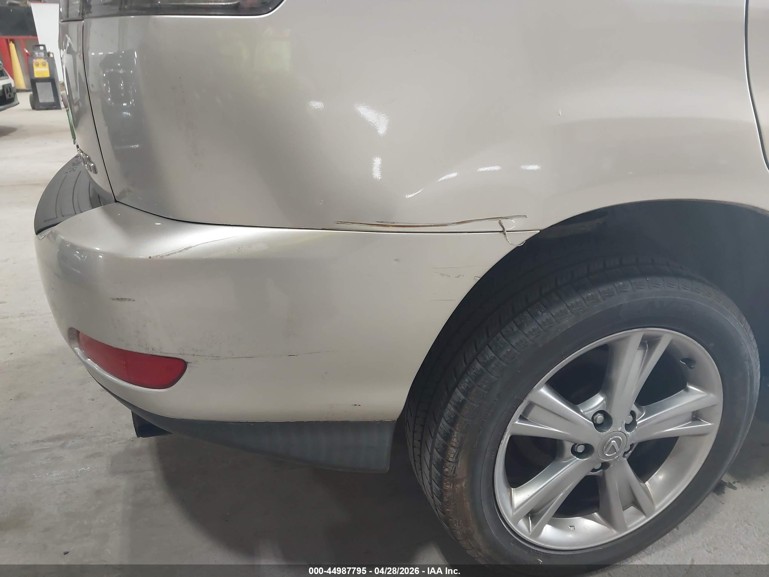 LEXUS RX image 6