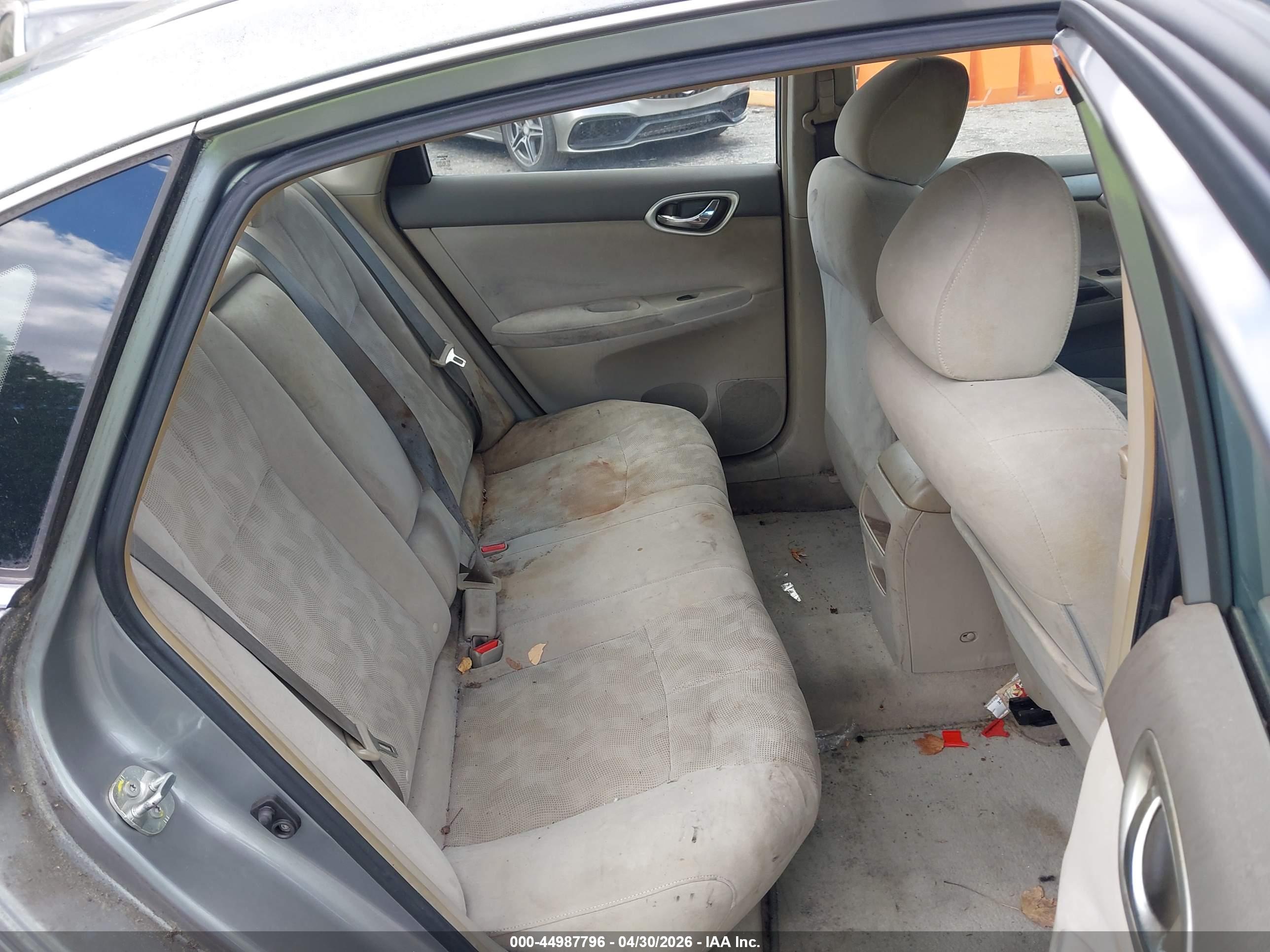 NISSAN SENTRA image 8