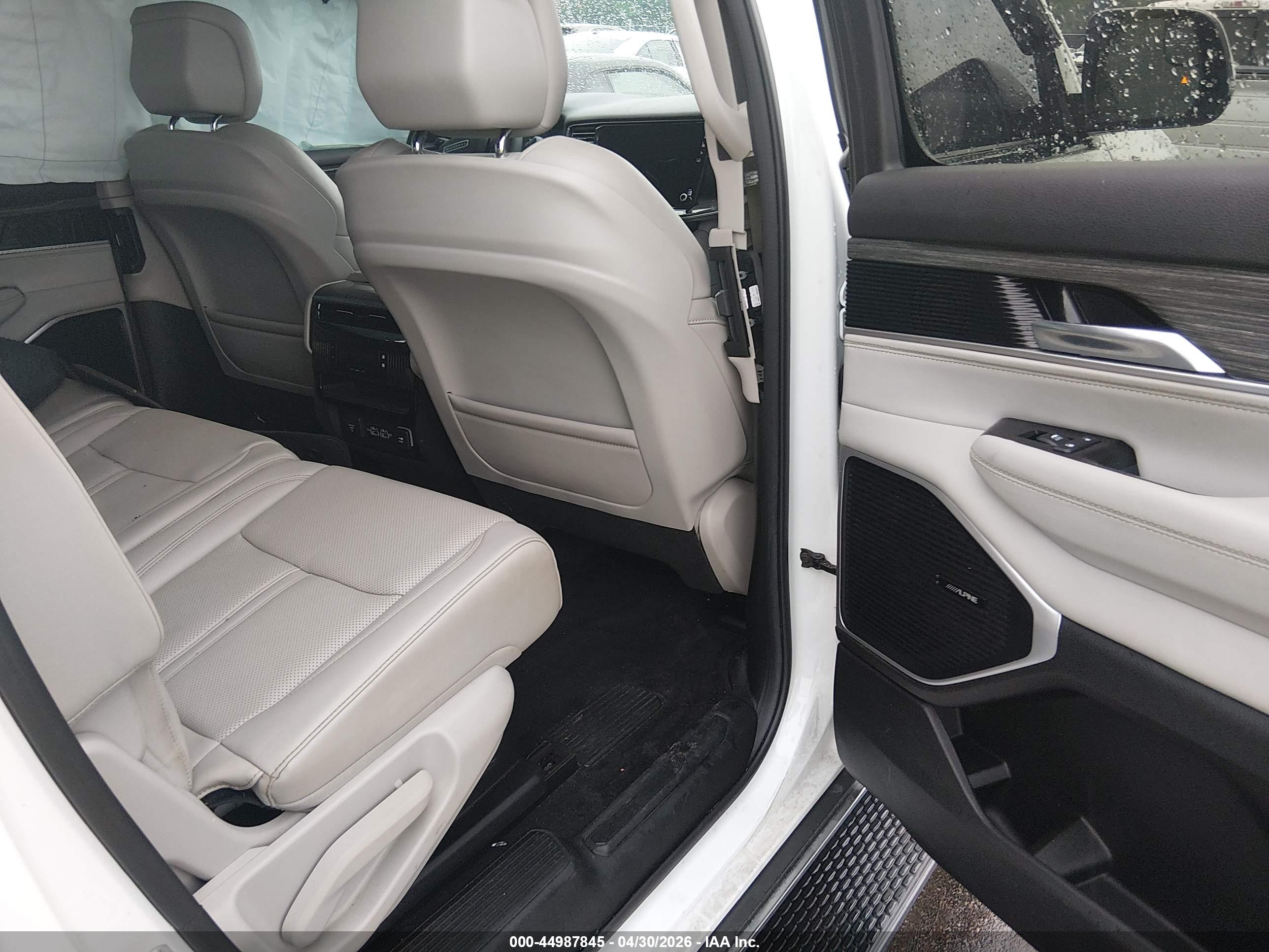 JEEP WAGONEER image 8