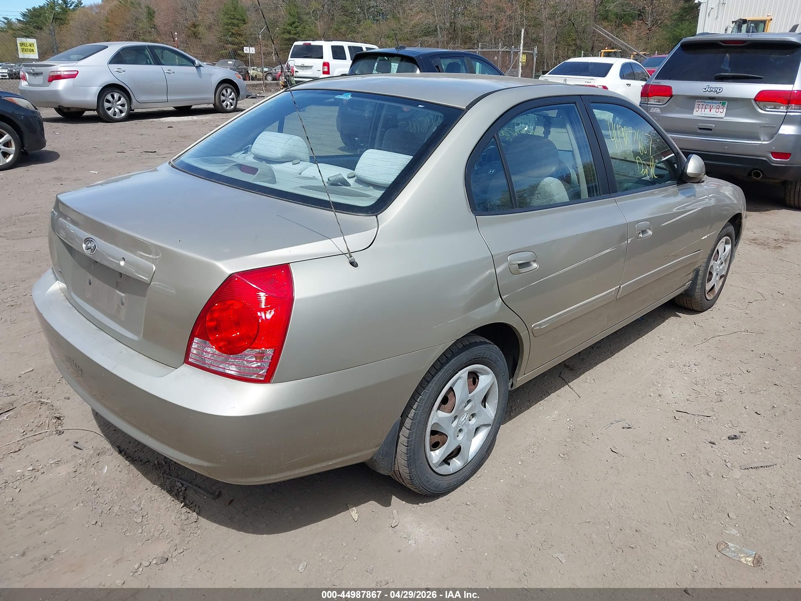 HYUNDAI ELANTRA image 4