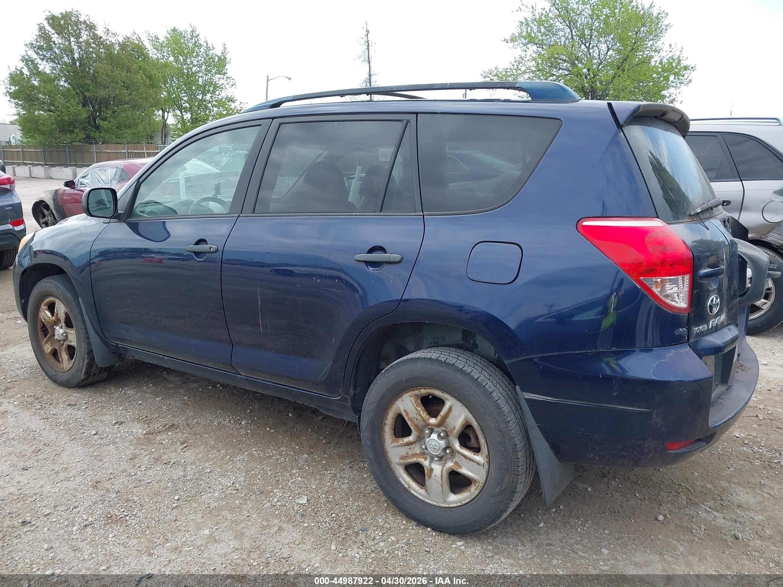 TOYOTA RAV4 image 3