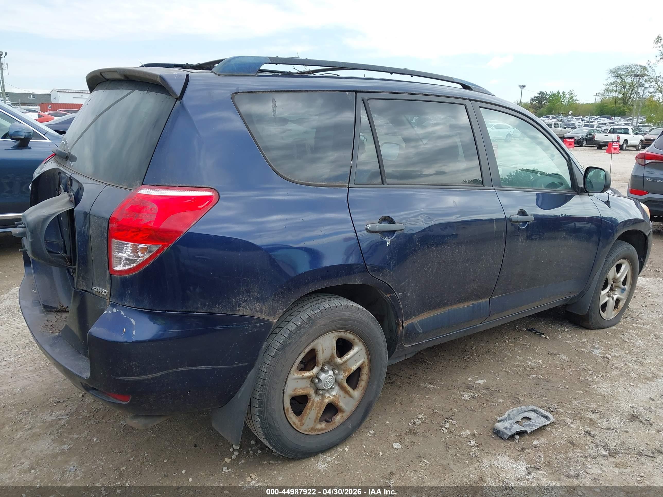 TOYOTA RAV4 image 4