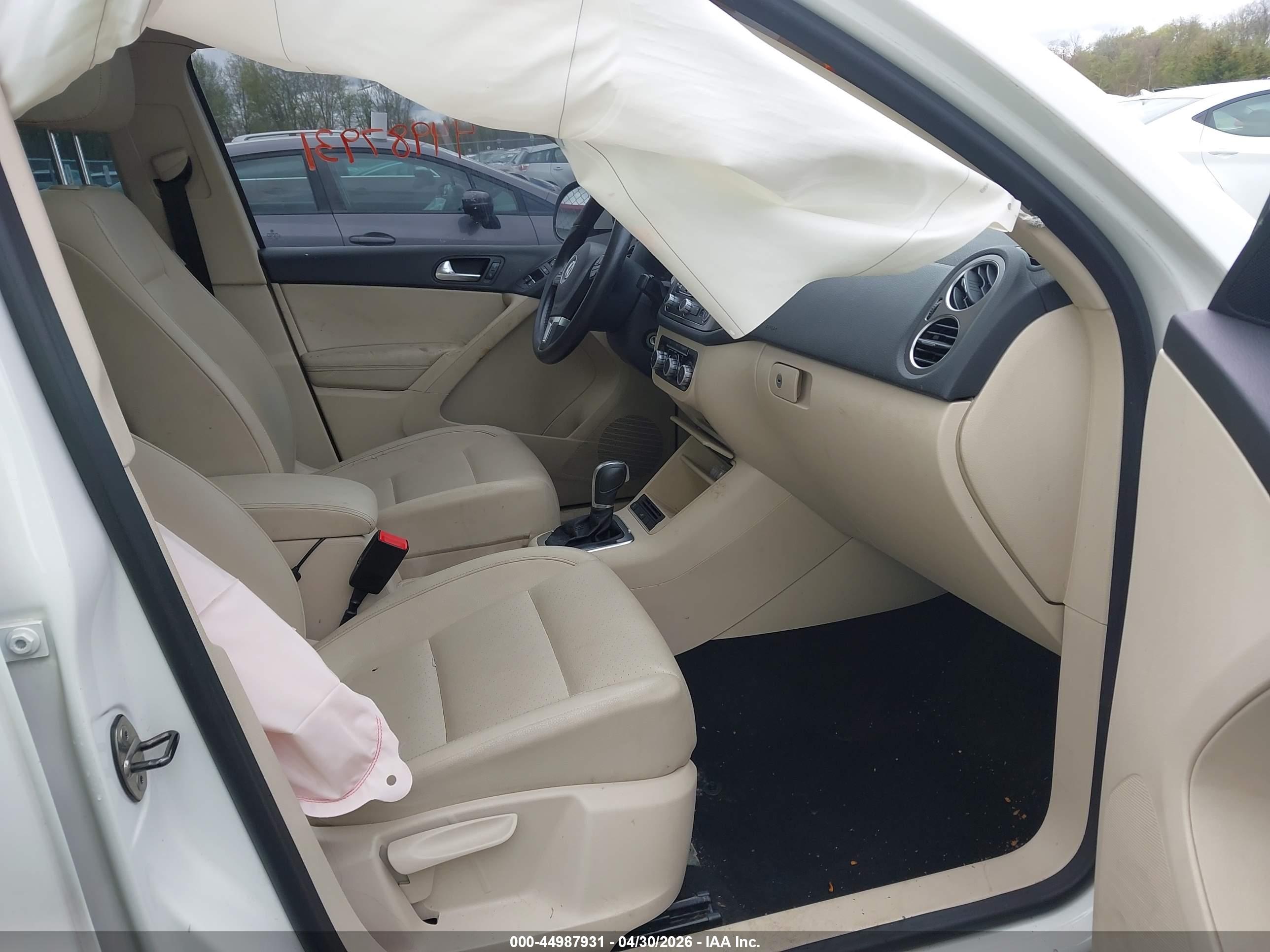 VOLKSWAGEN TIGUAN image 5