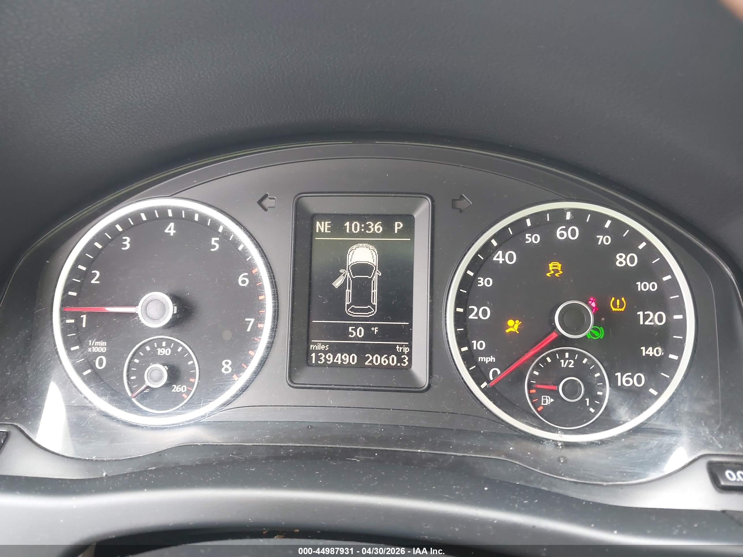 VOLKSWAGEN TIGUAN image 7