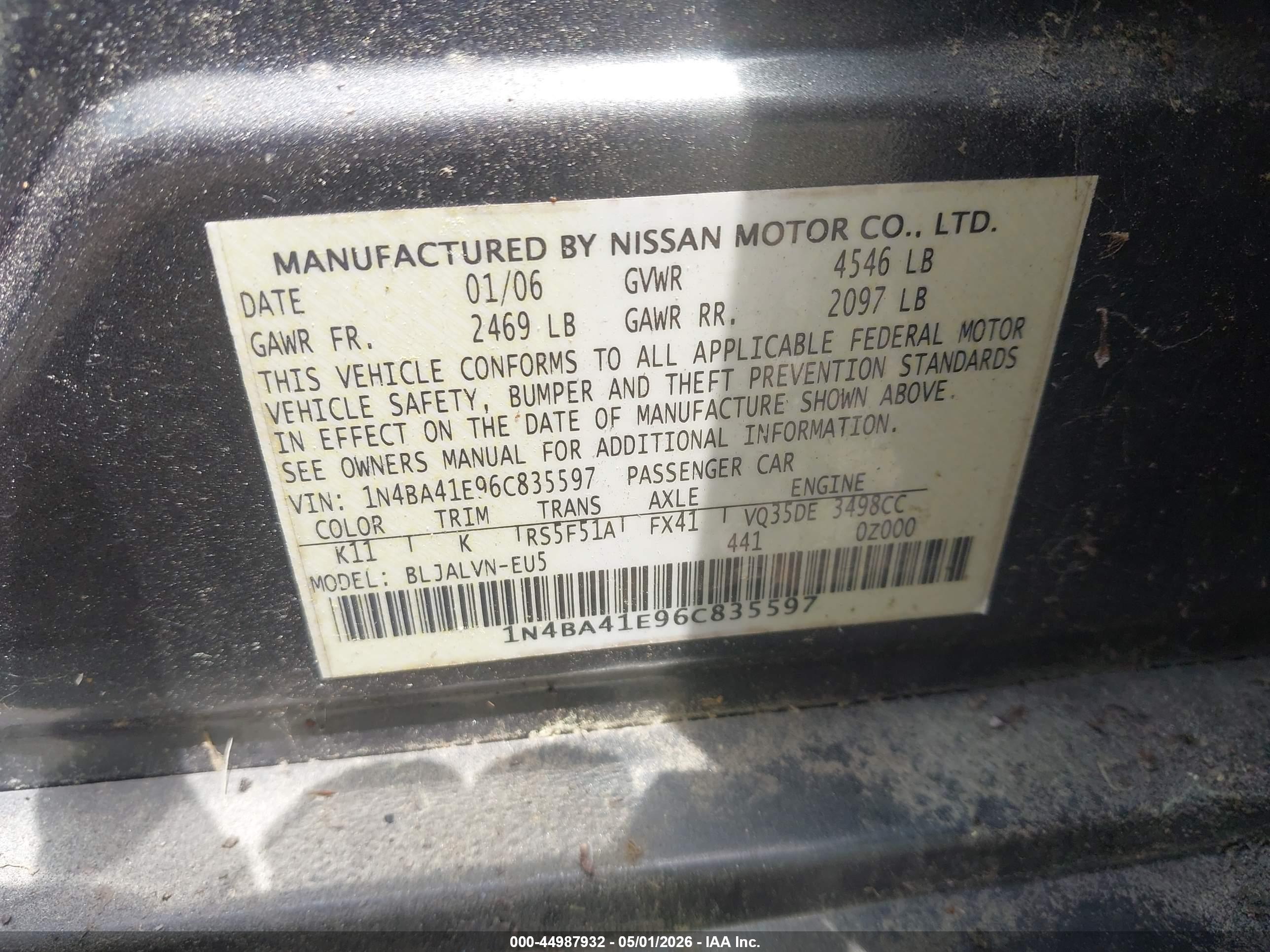 NISSAN MAXIMA image 9