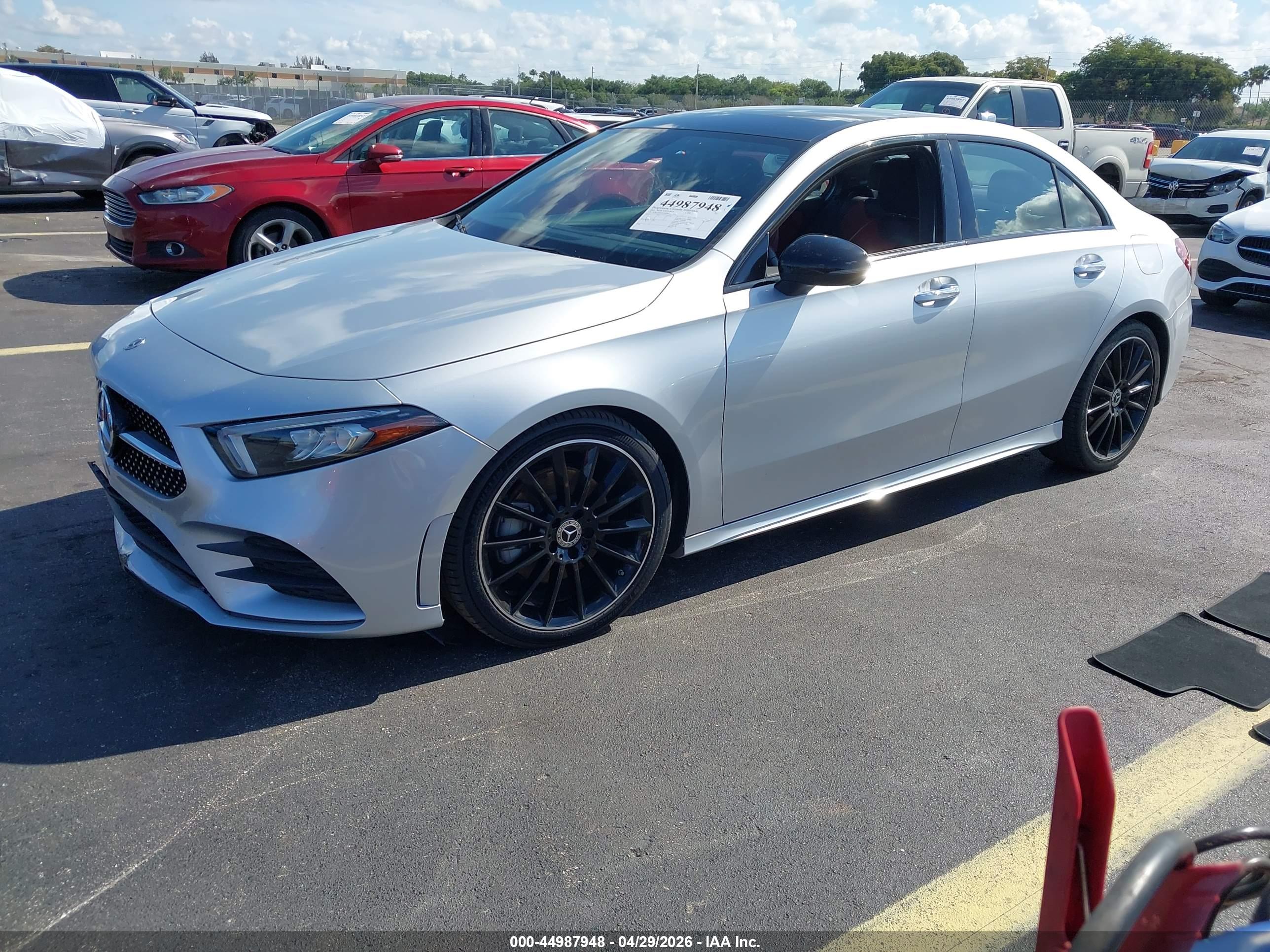 MERCEDES-BENZ A image 2