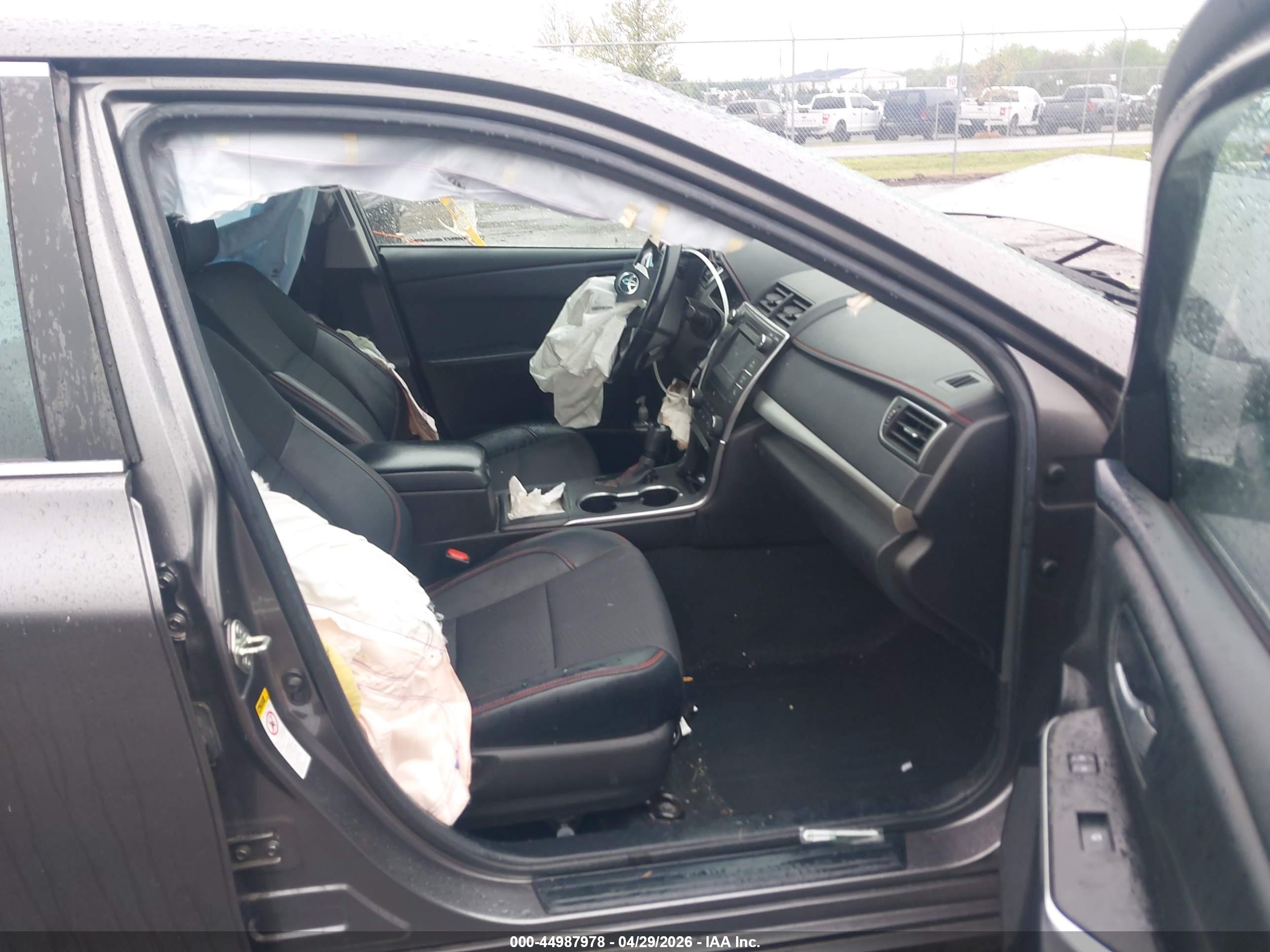 TOYOTA CAMRY image 5