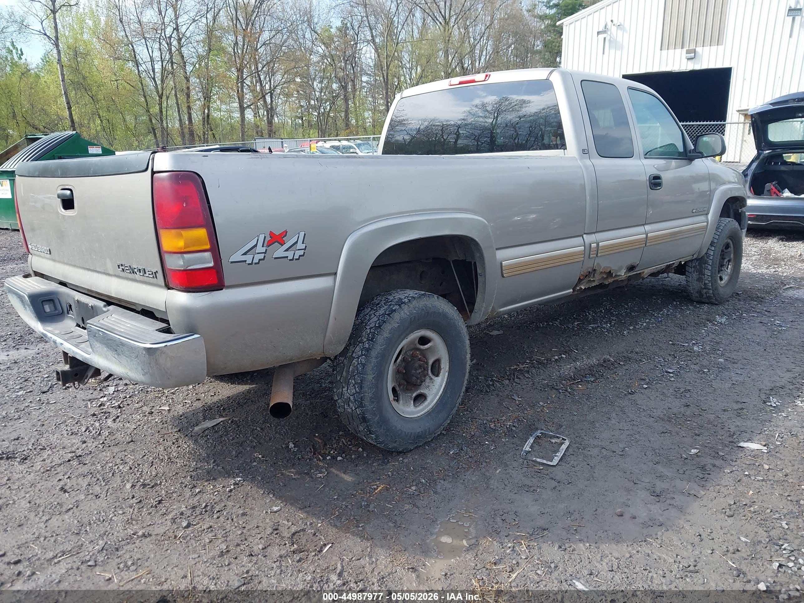 CHEVROLET SILVERADO image 4